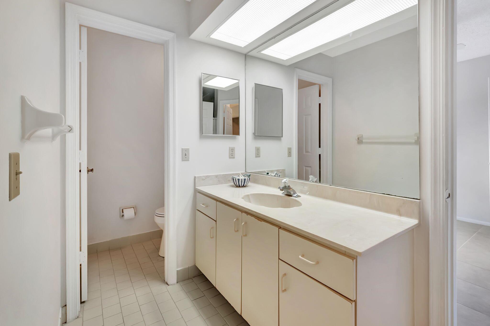 5750 Coach House Circle E