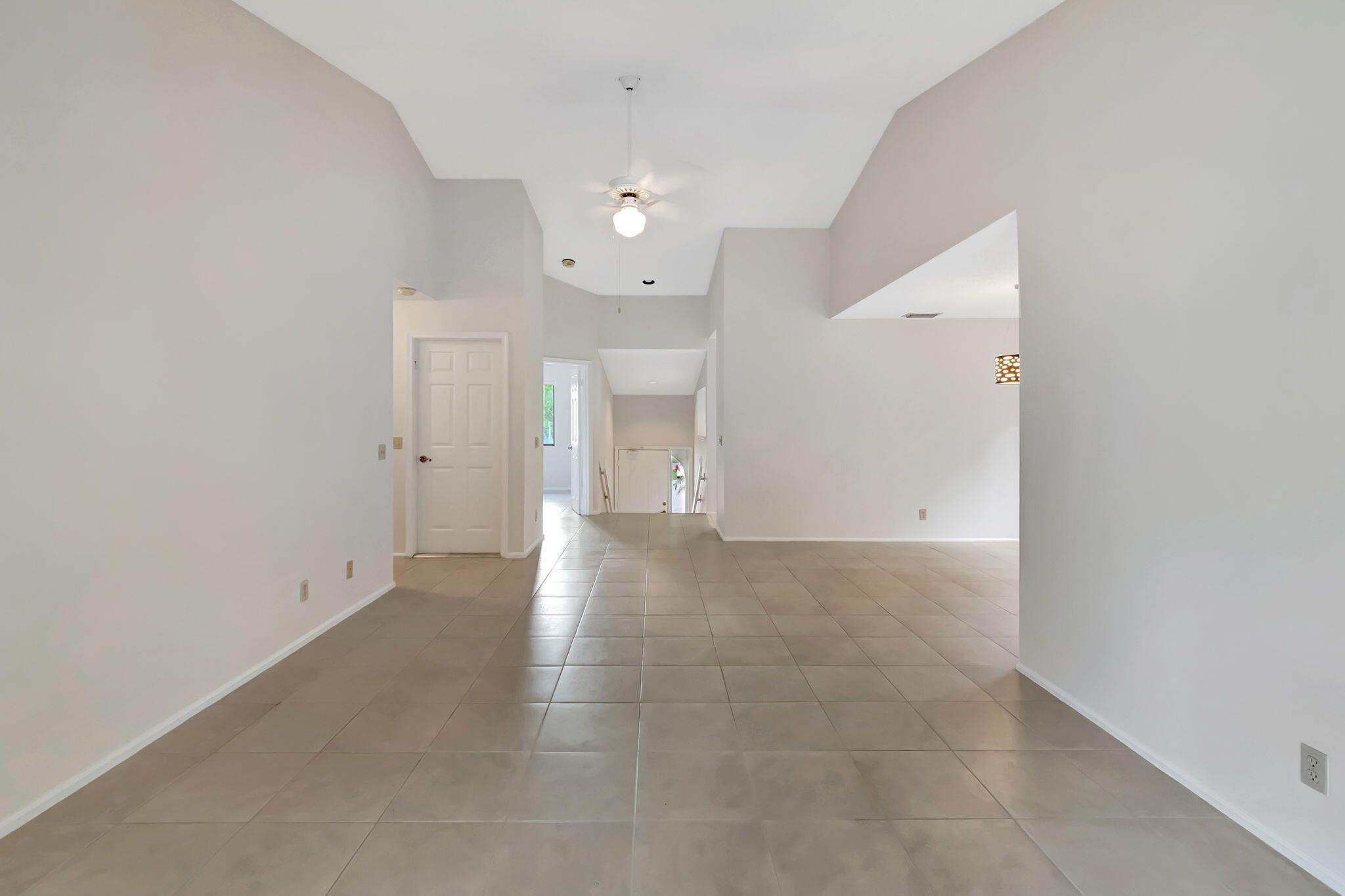 5750 Coach House Circle E