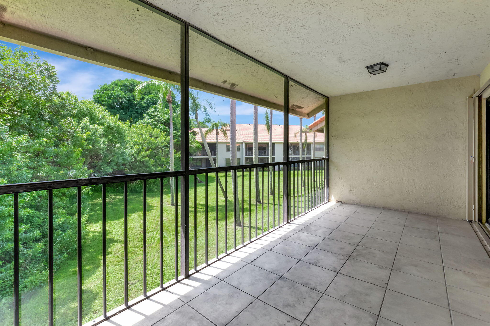5750 Coach House Circle E