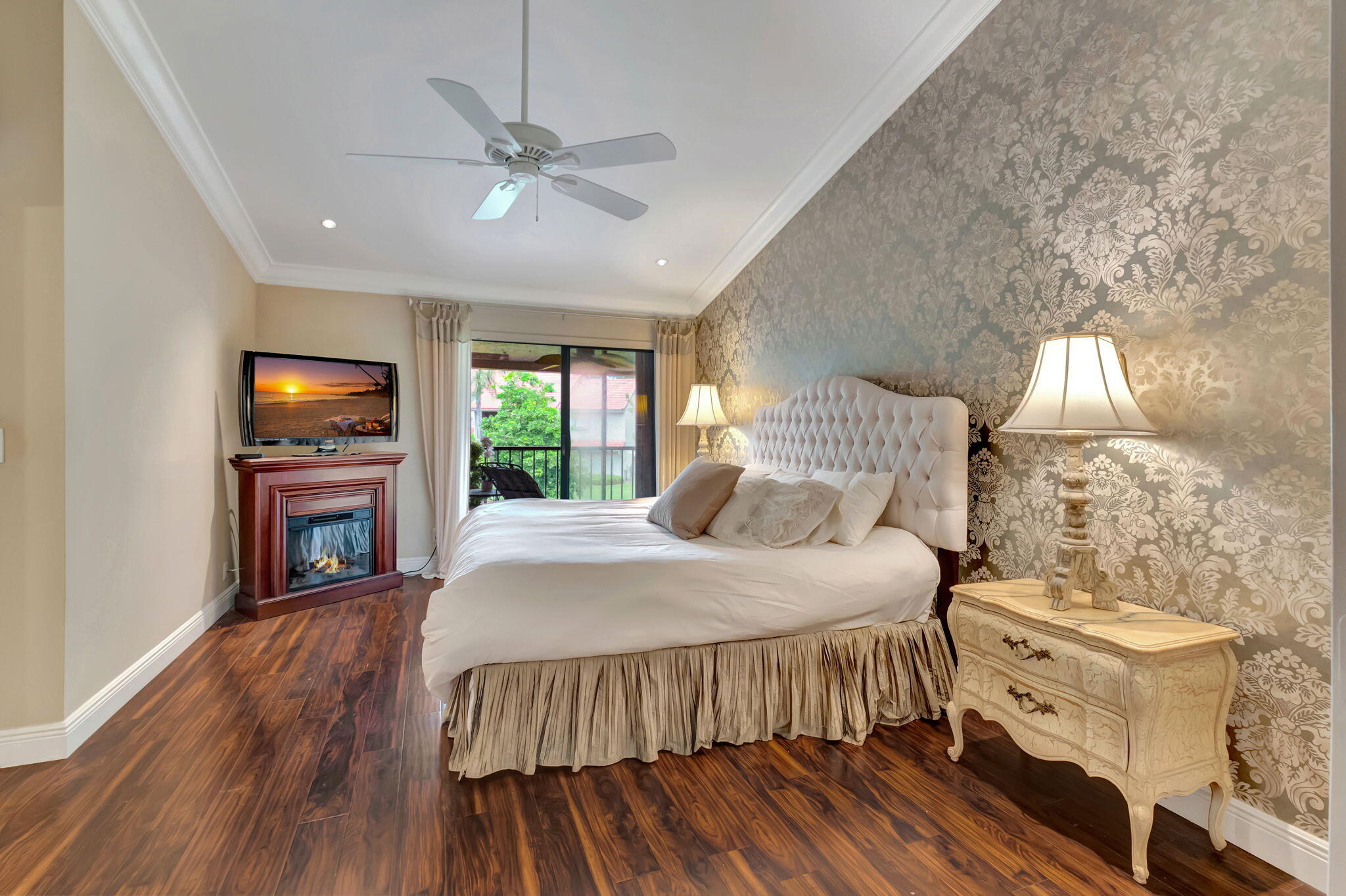 5731 Coach House Circle D