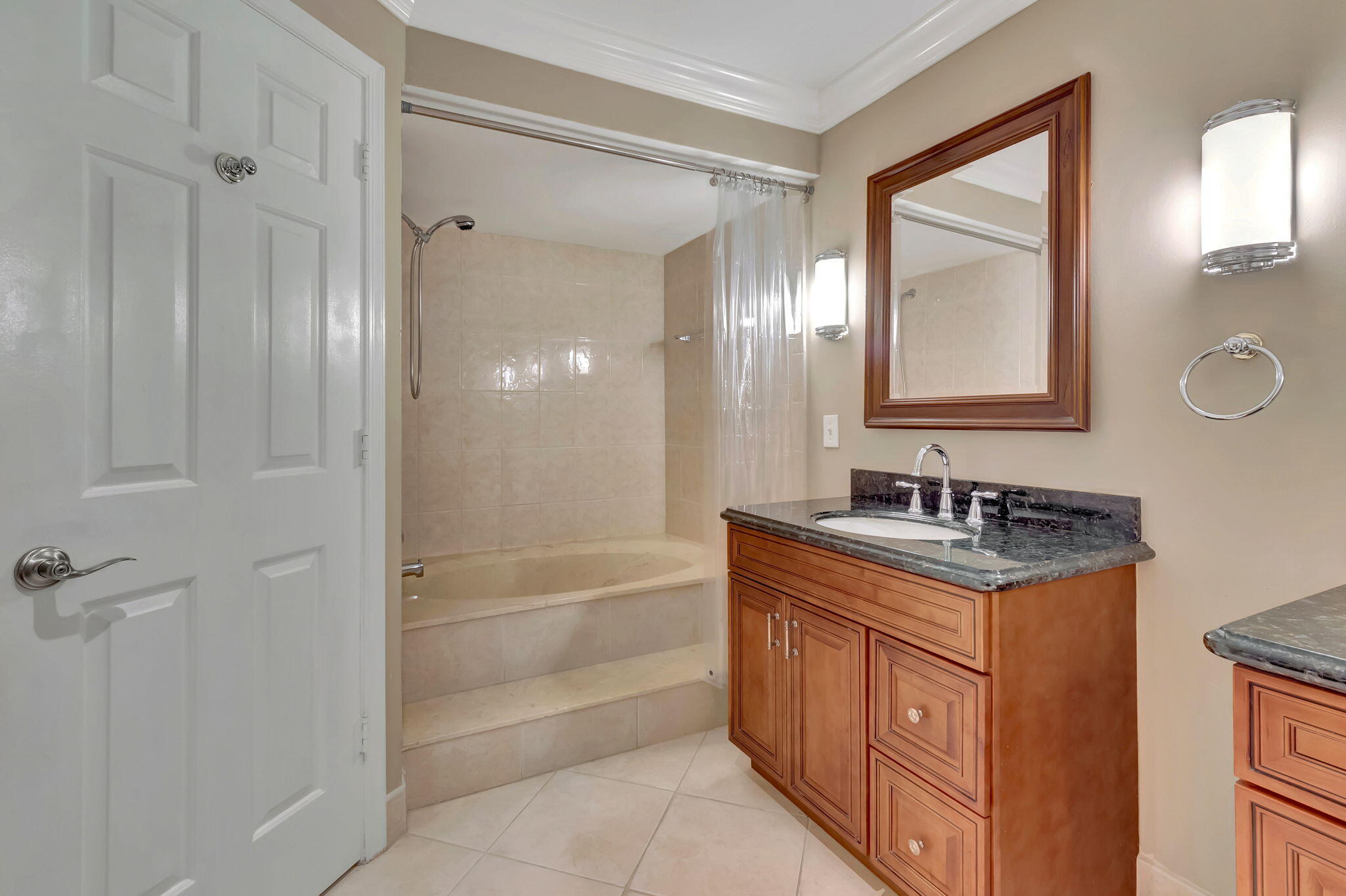 5731 Coach House Circle D