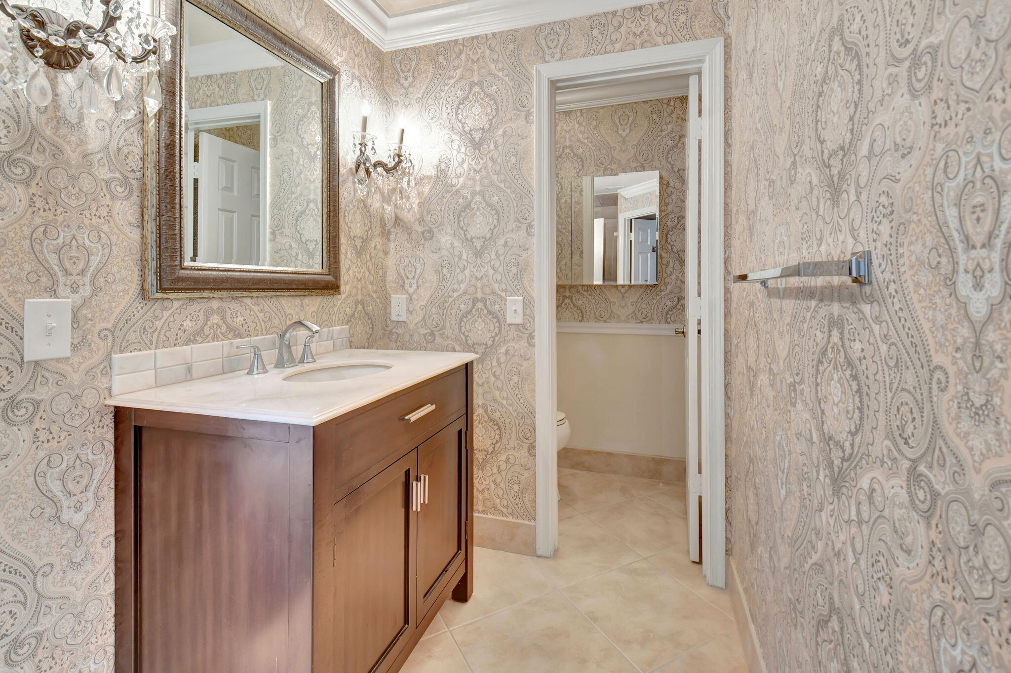 5731 Coach House Circle D