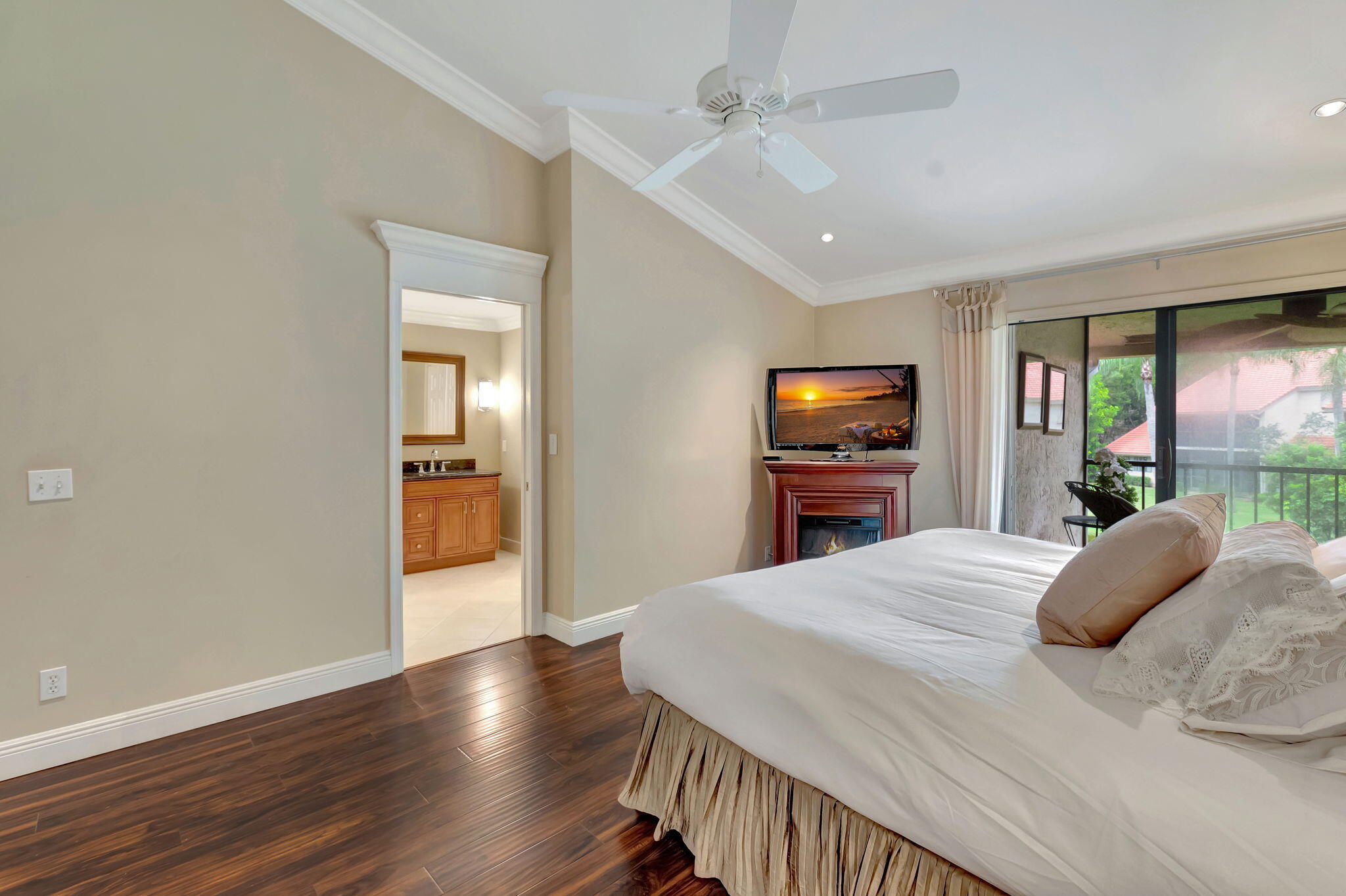 5731 Coach House Circle D