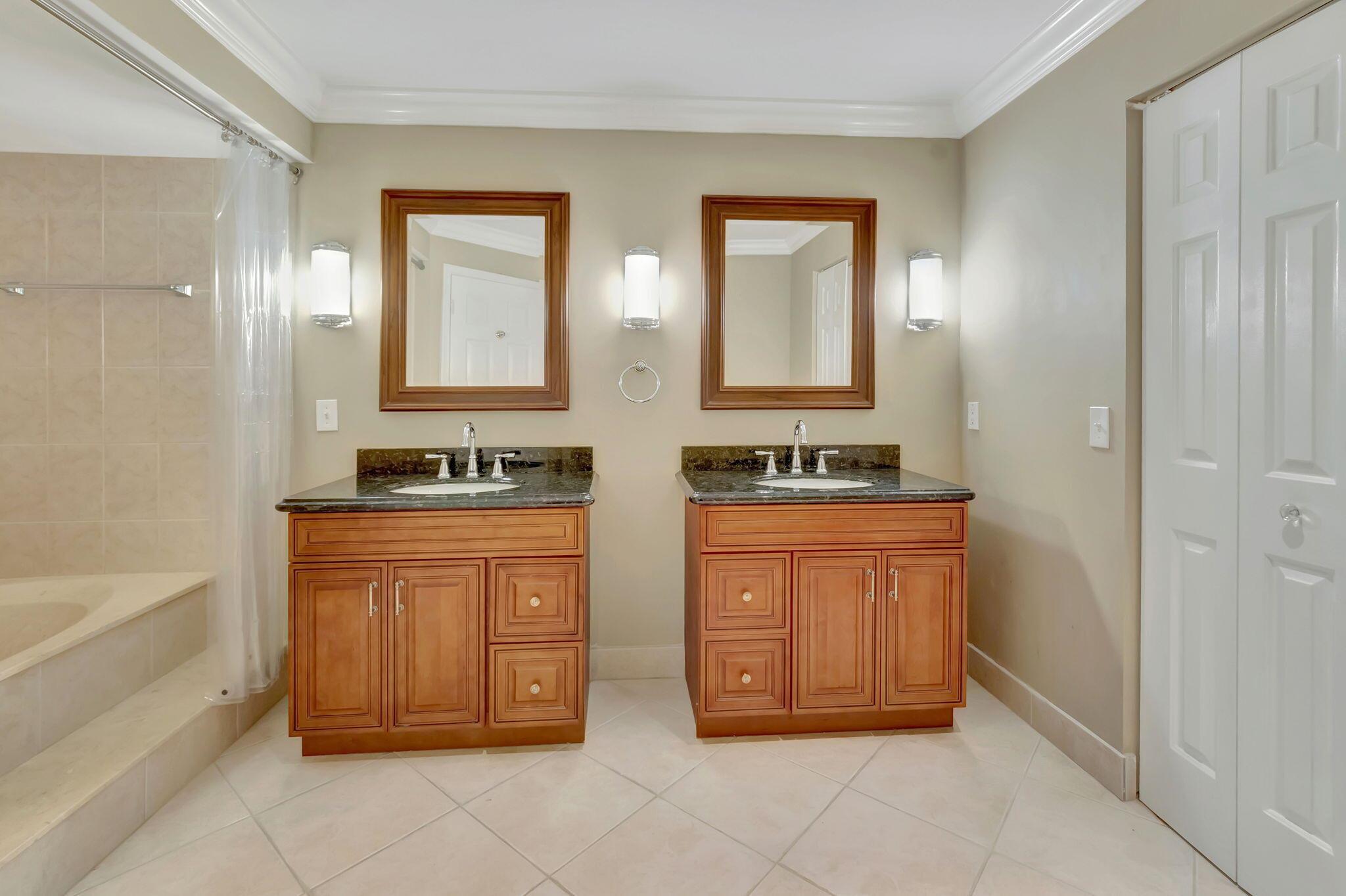 5731 Coach House Circle D