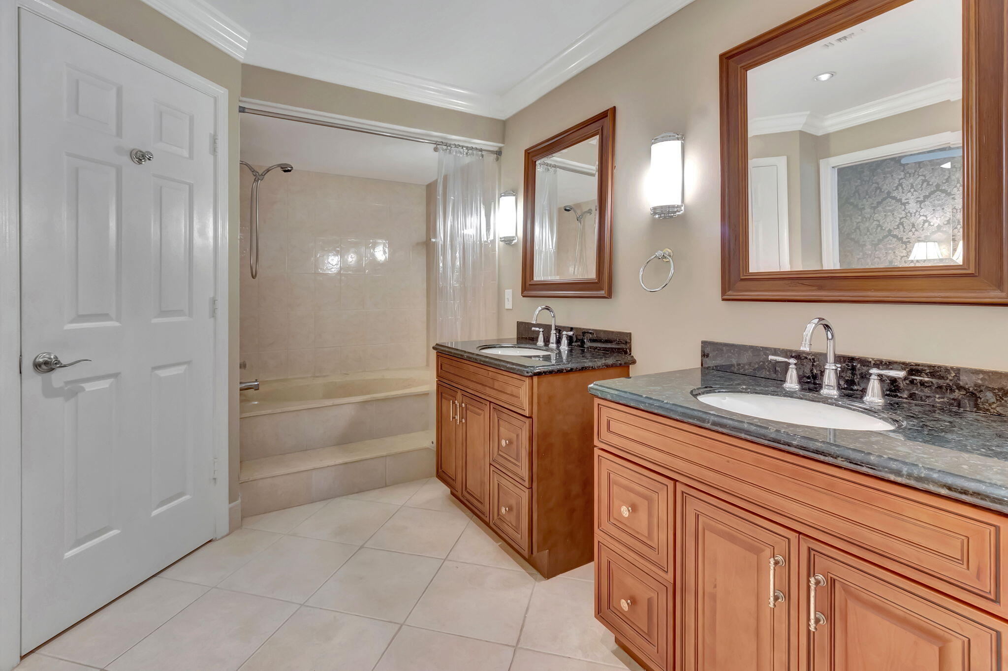 5731 Coach House Circle D