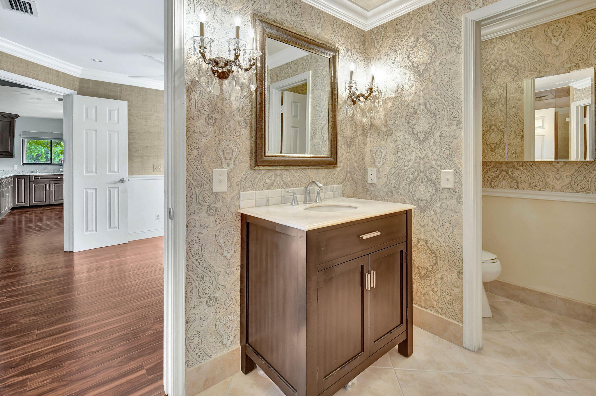 5731 Coach House Circle D