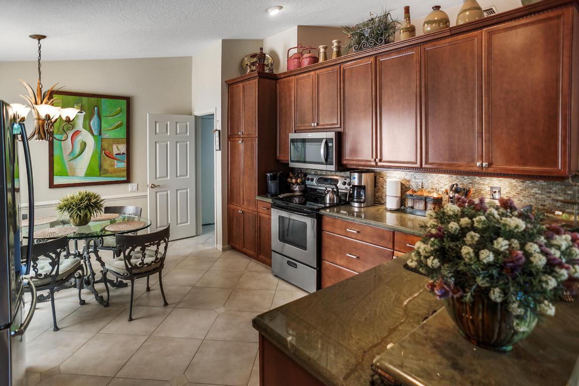 5256 Glenville Drive