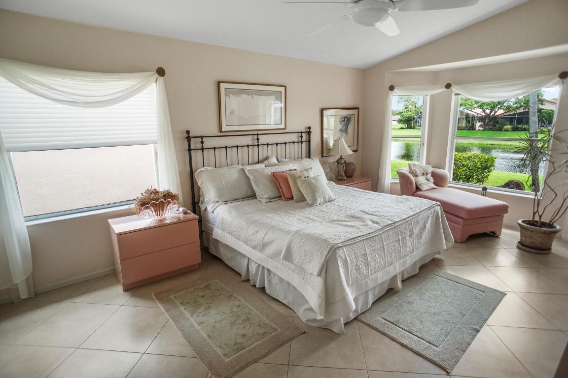 5256 Glenville Drive