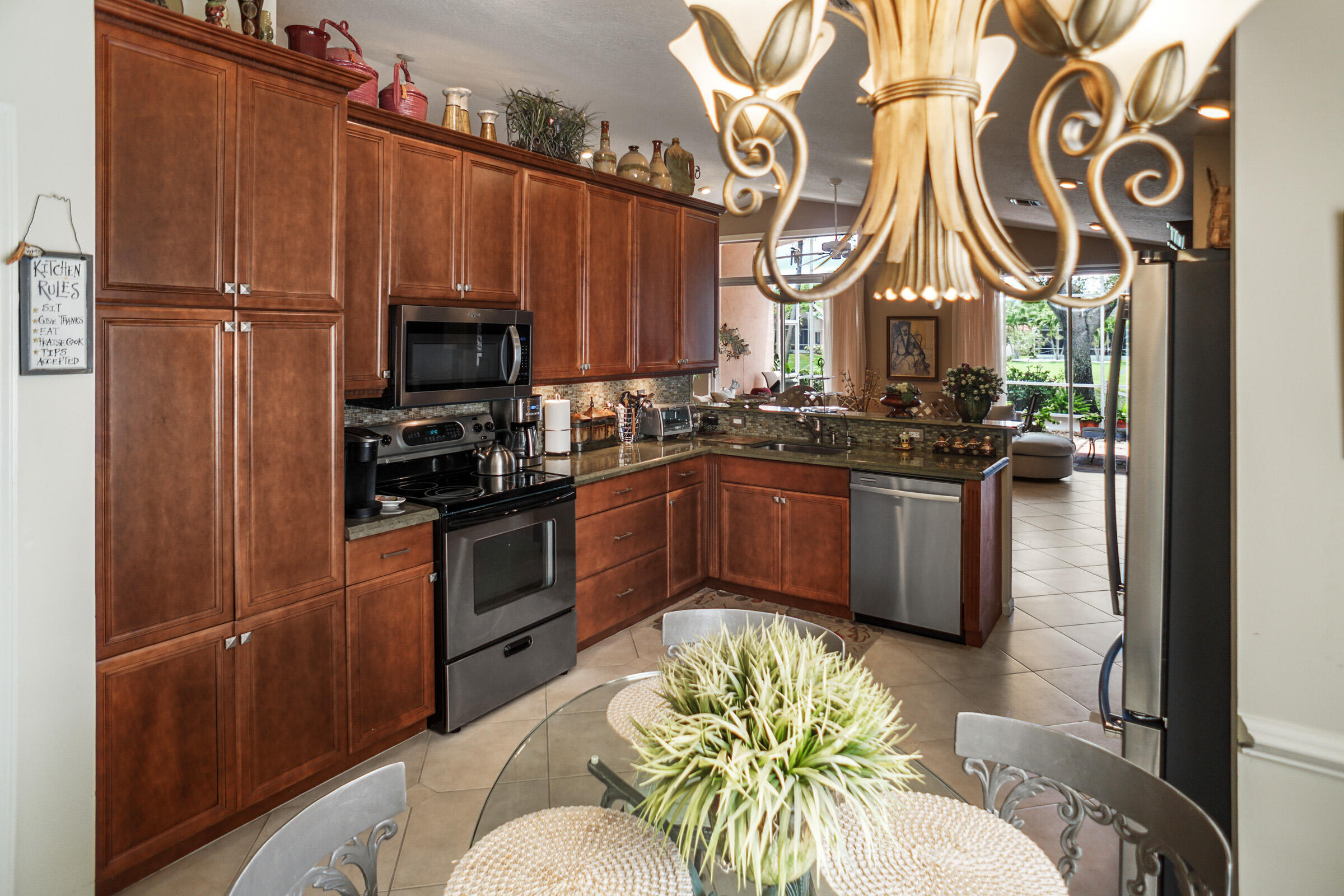 5256 Glenville Drive