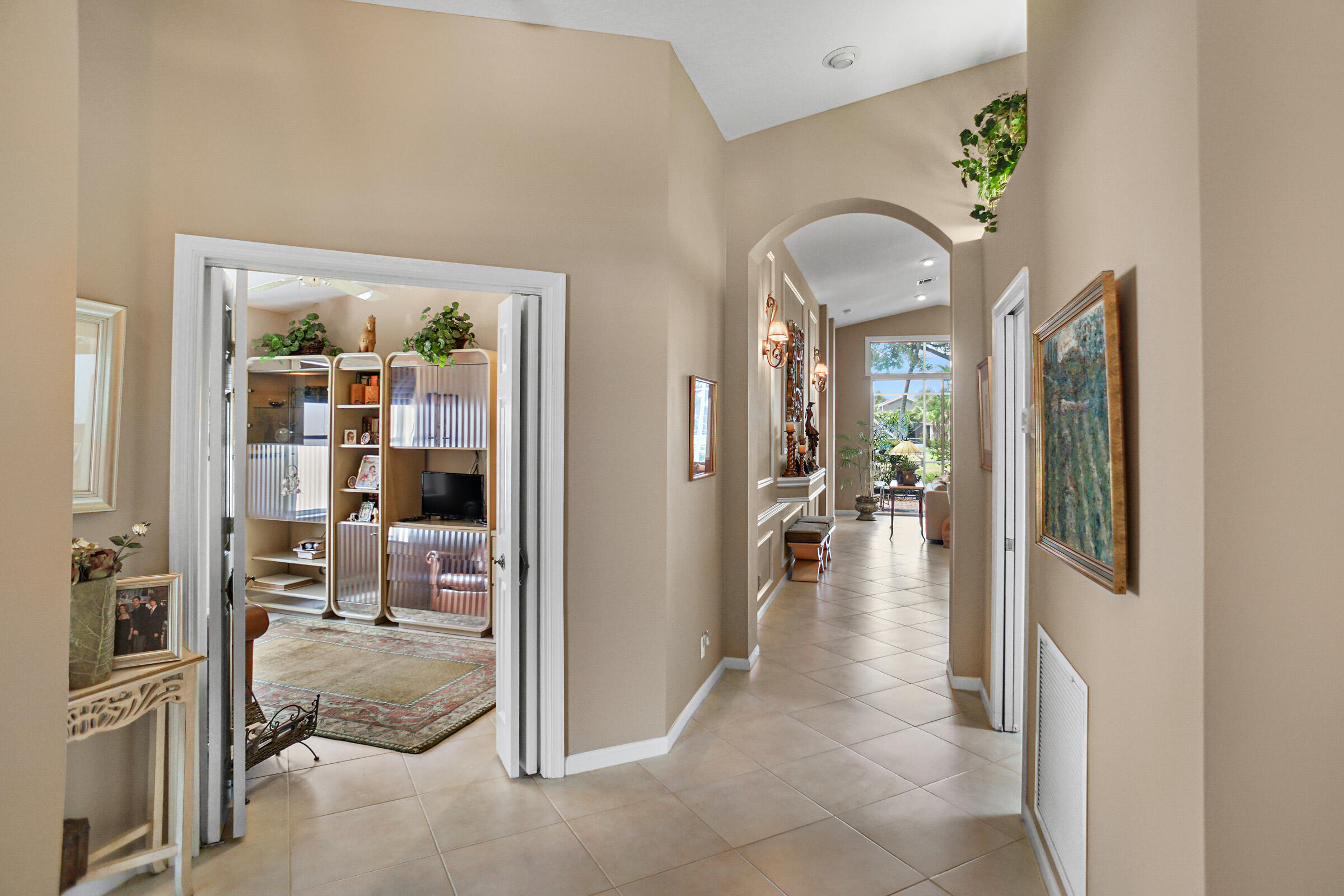 5256 Glenville Drive