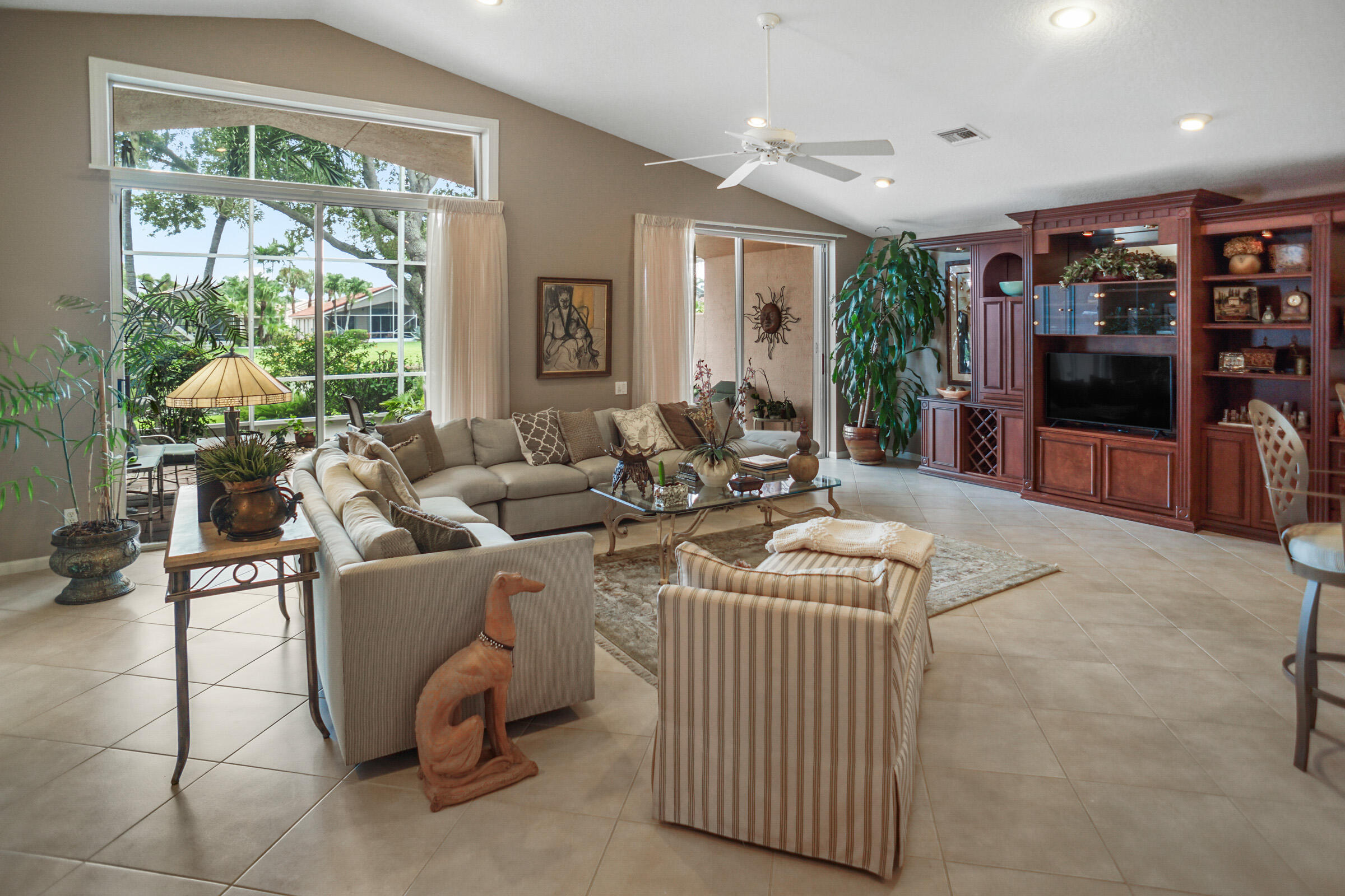 5256 Glenville Drive