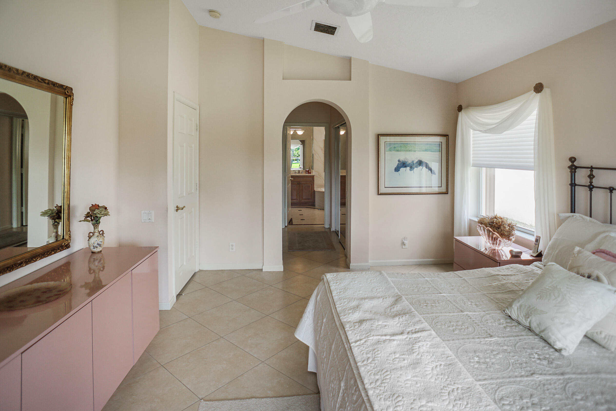 5256 Glenville Drive