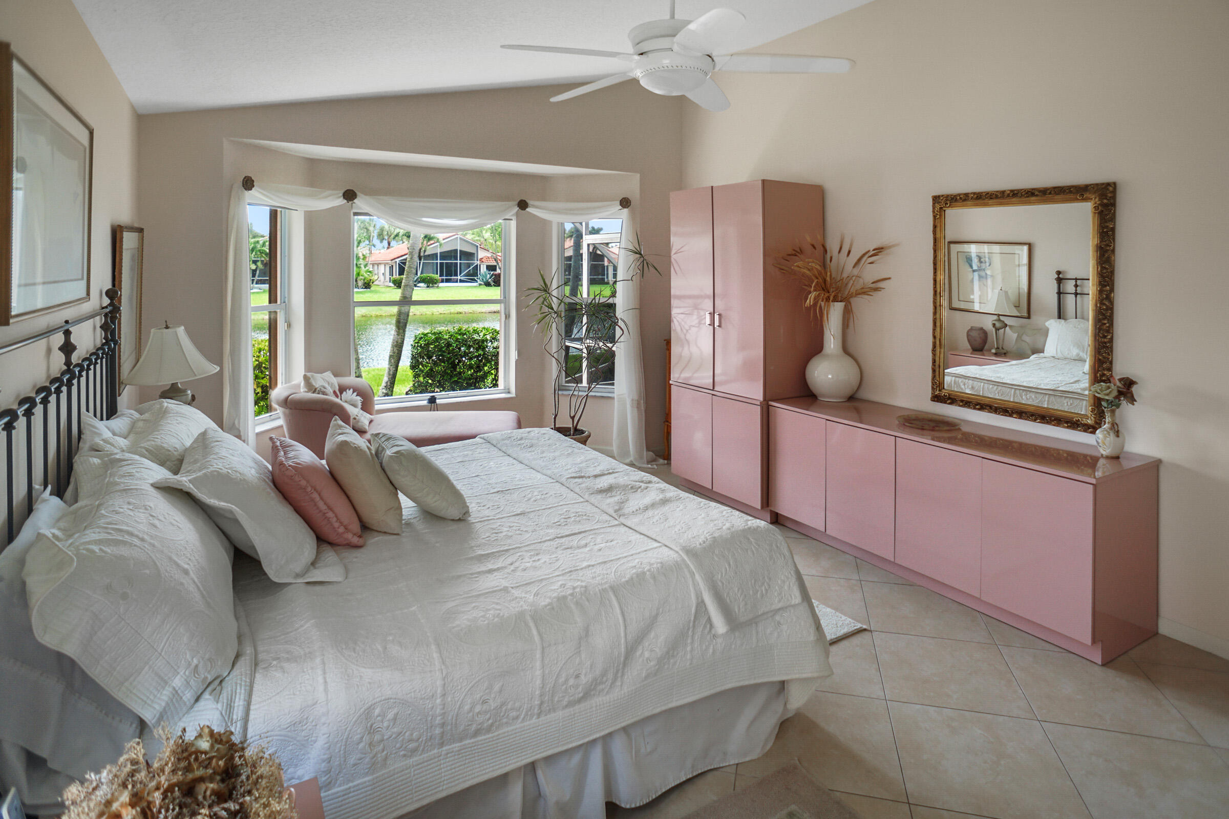 5256 Glenville Drive