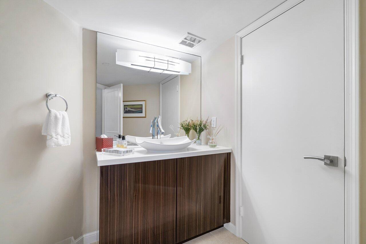 4545 N Ocean Boulevard 11c