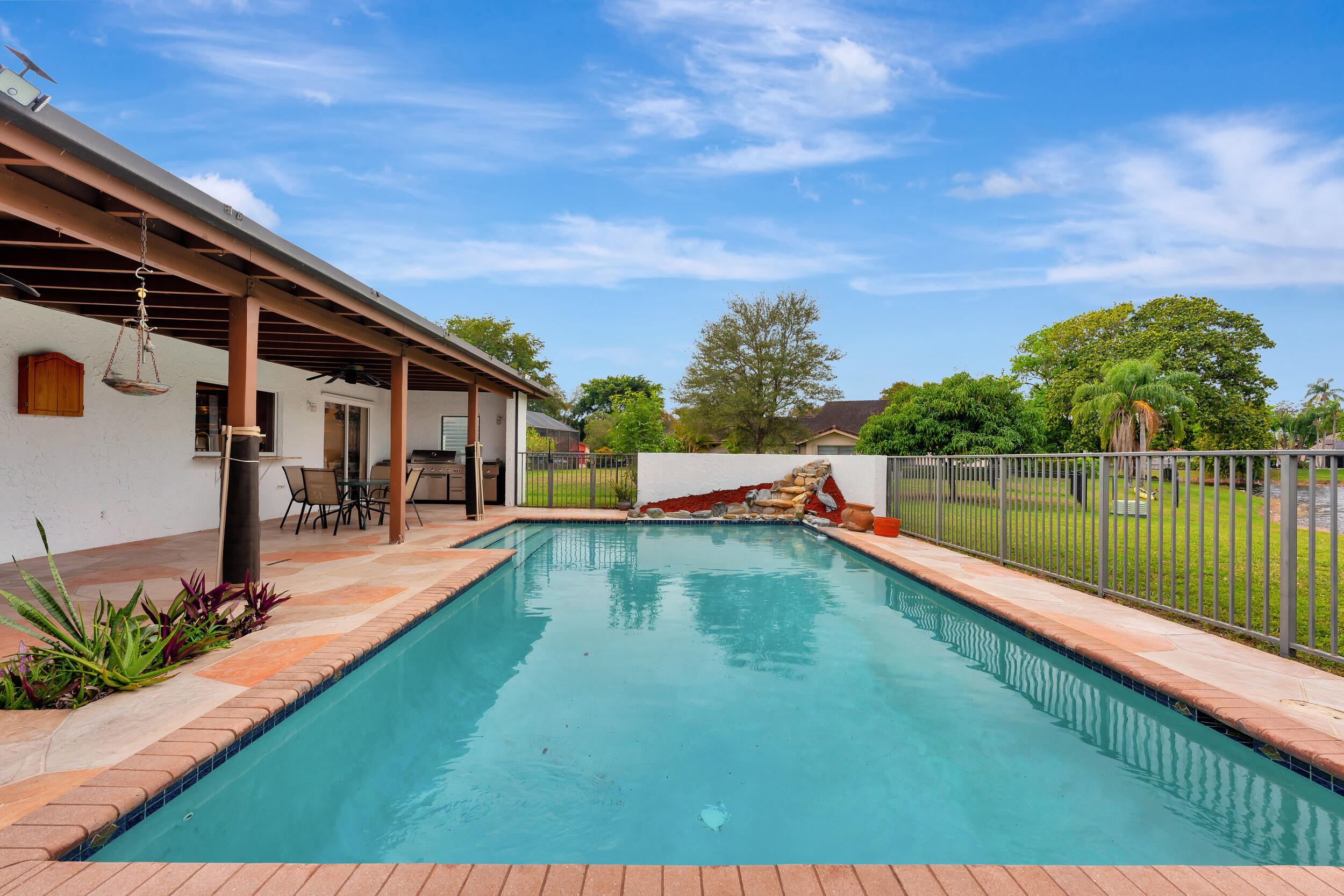 320 NW 101st Avenue