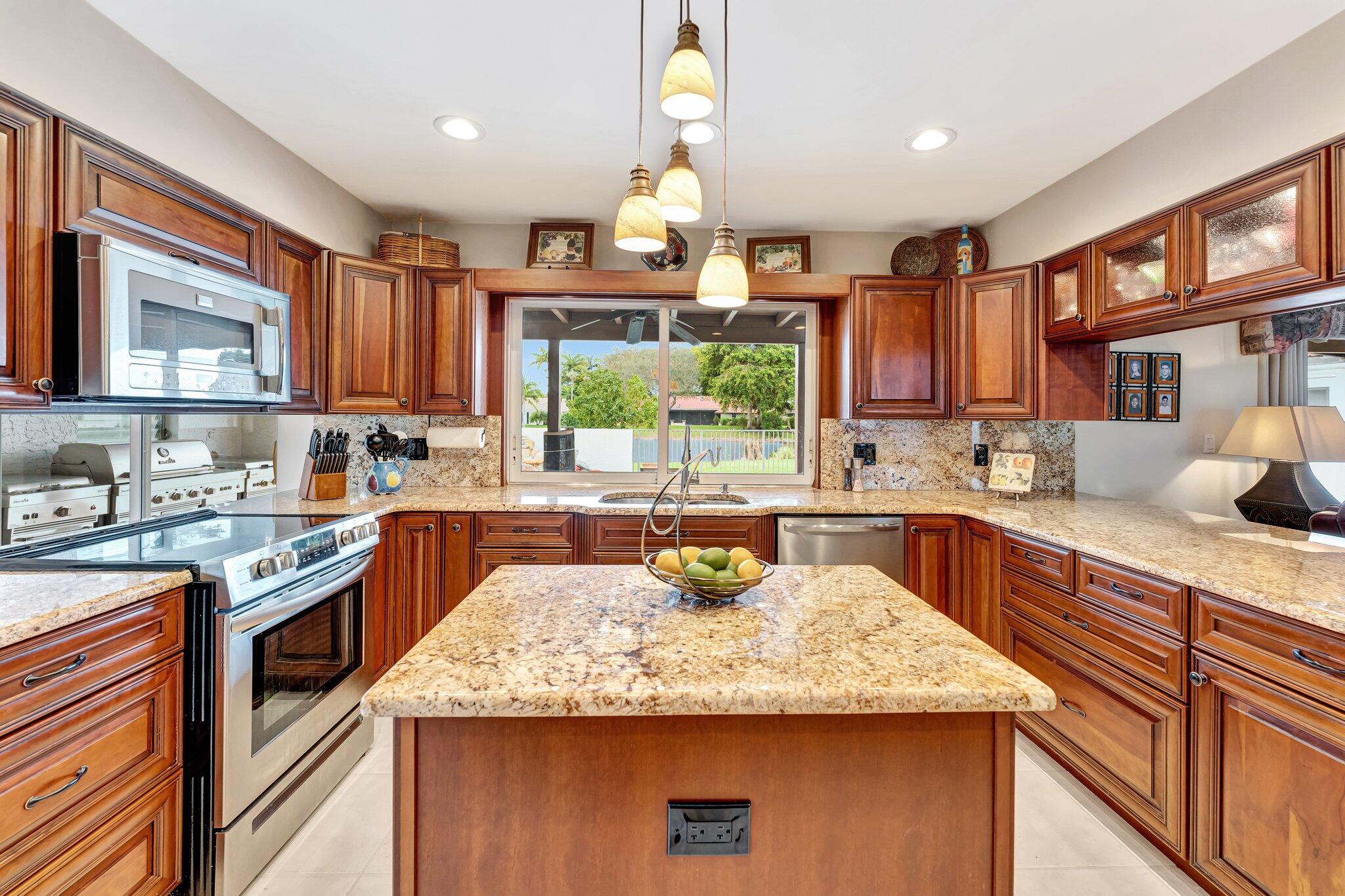 320 NW 101st Avenue