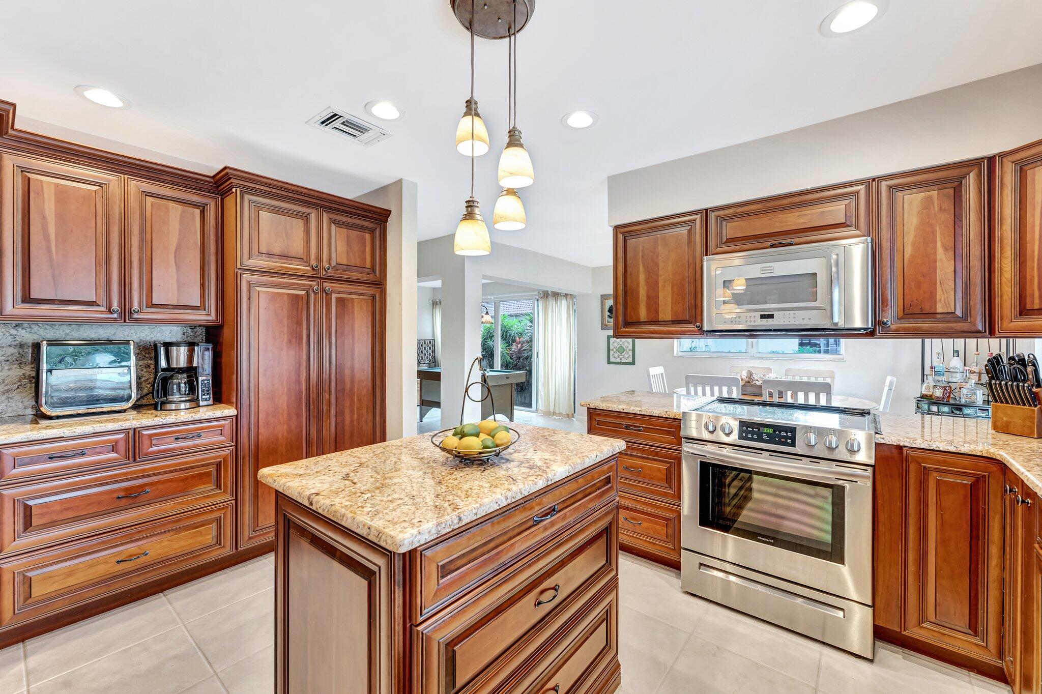320 NW 101st Avenue
