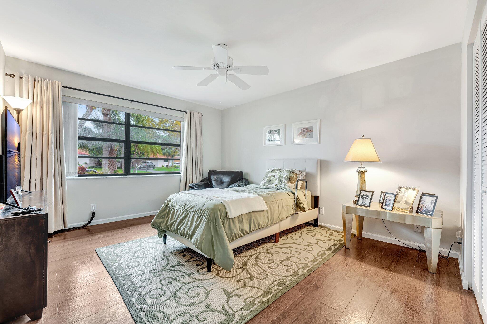 320 NW 101st Avenue