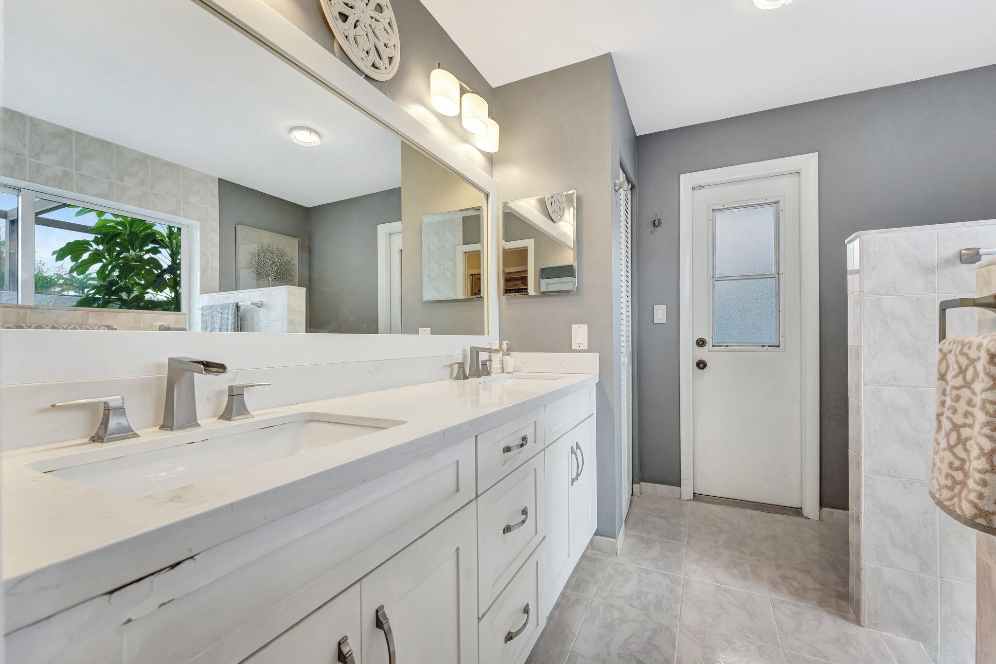 320 NW 101st Avenue