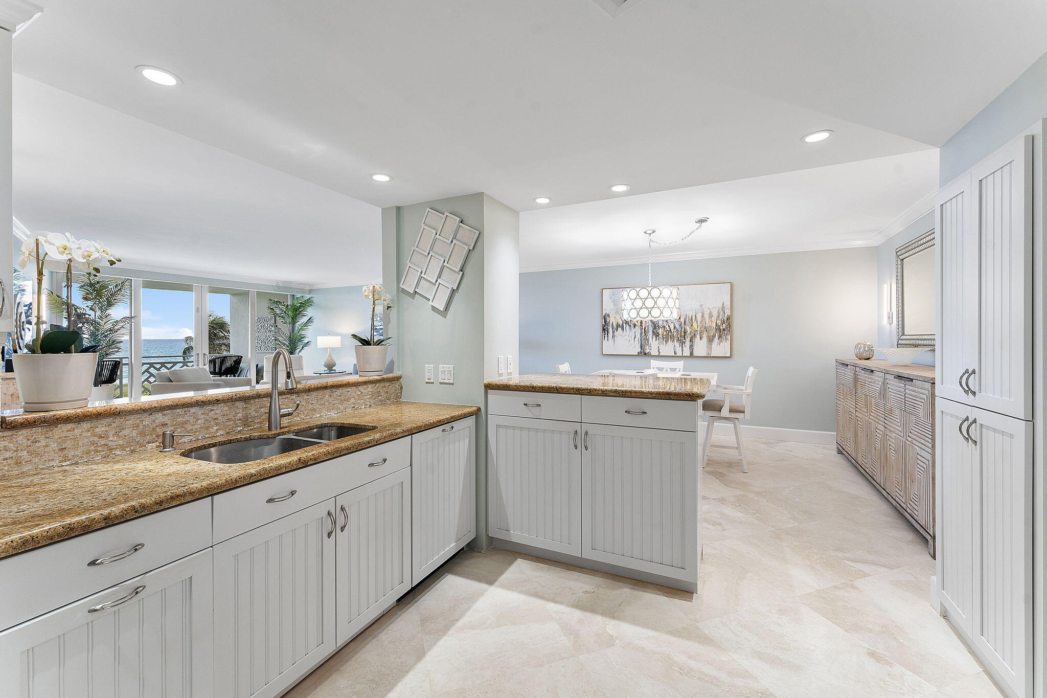 1225 S Ocean Boulevard 301