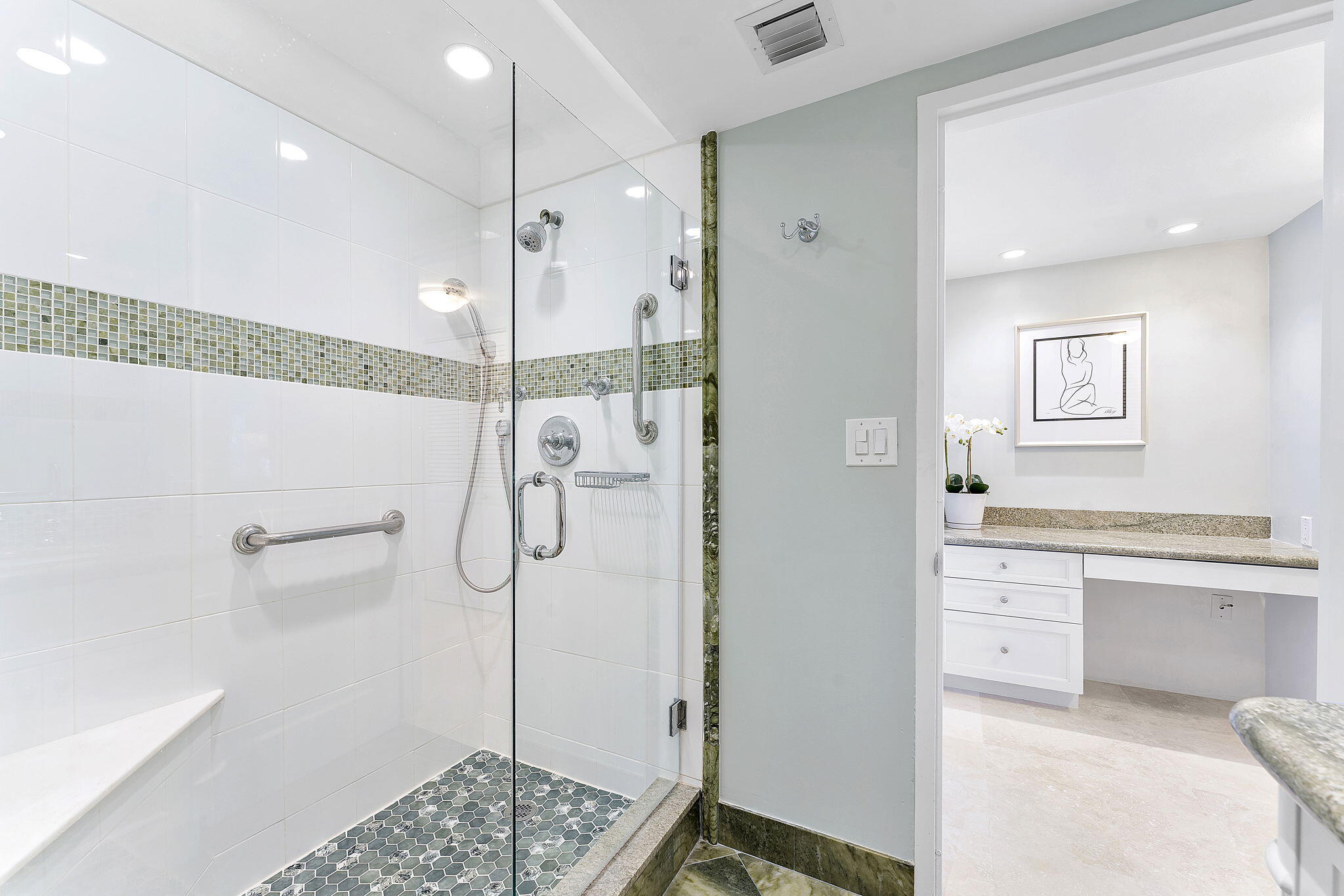 1225 S Ocean Boulevard 301