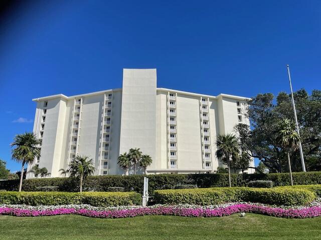 1225 S Ocean Boulevard 301