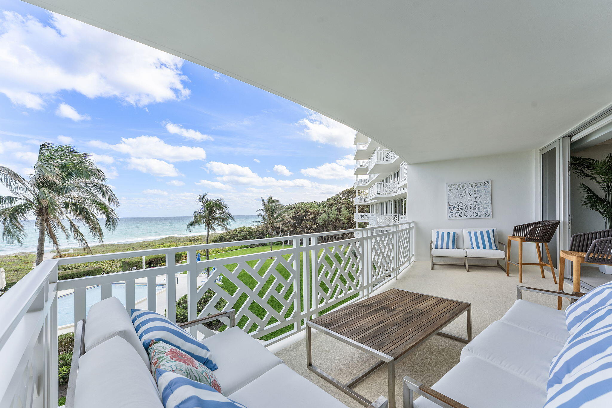 1225 S Ocean Boulevard 301