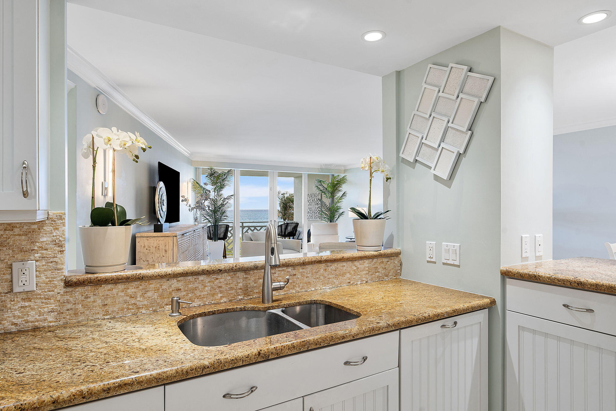 1225 S Ocean Boulevard 301