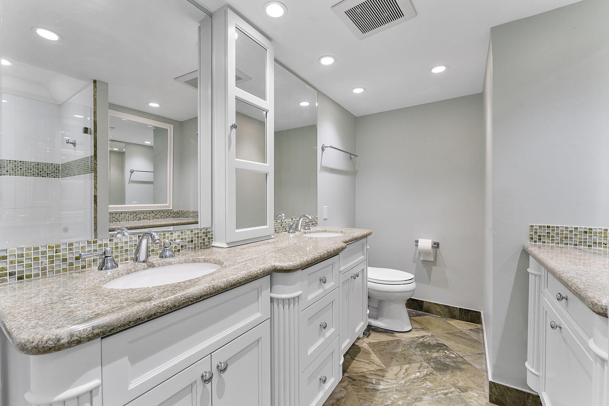 1225 S Ocean Boulevard 301