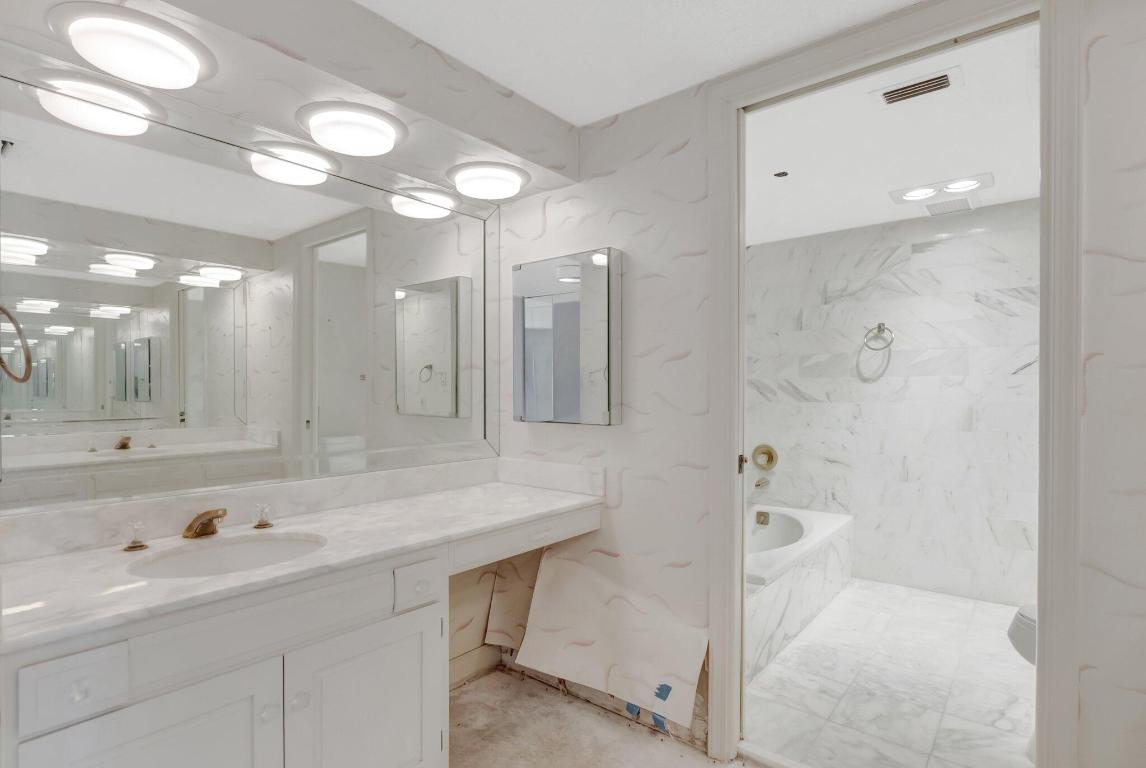 4545 N Ocean Boulevard 10c