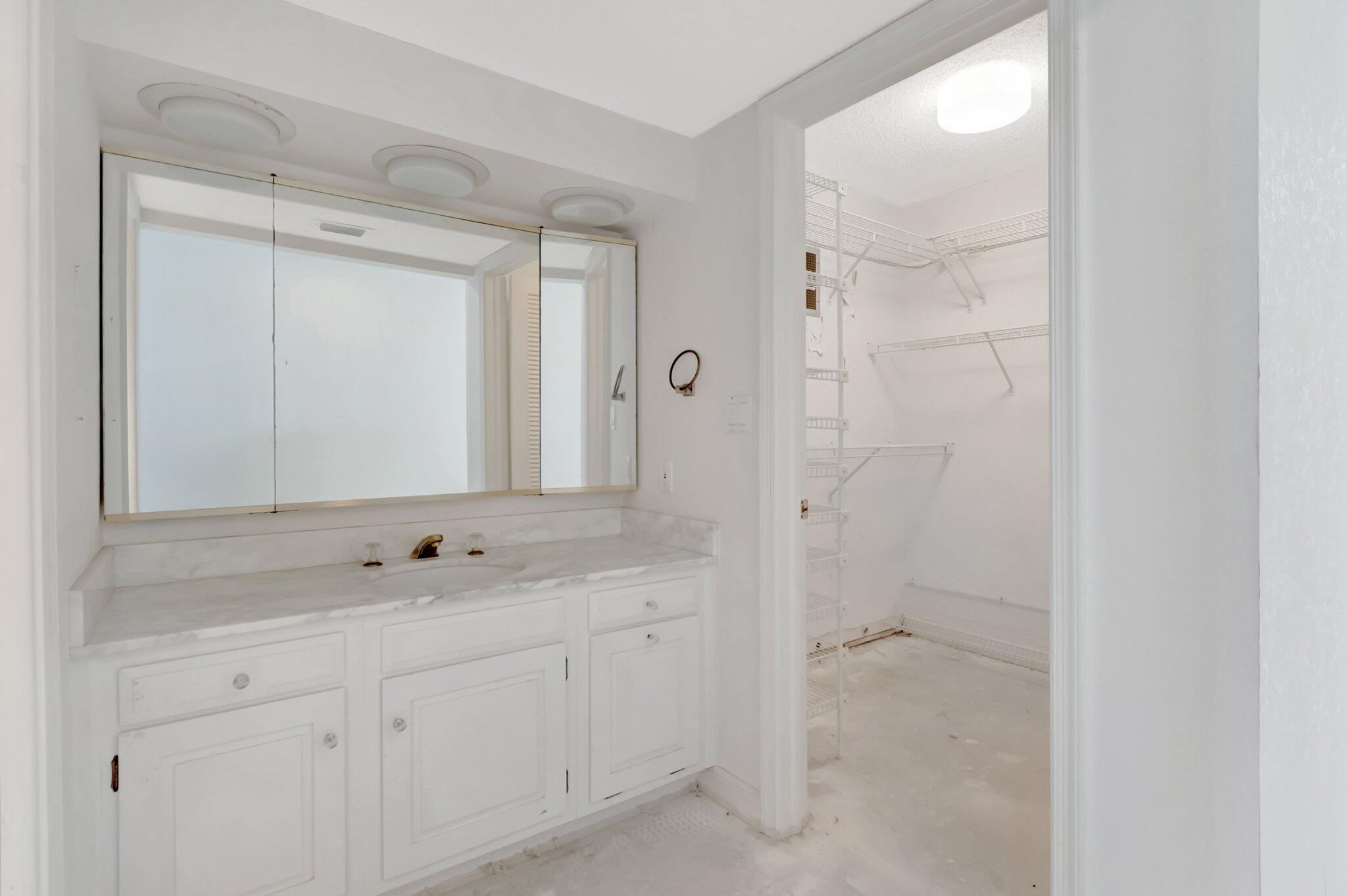 4545 N Ocean Boulevard 10c