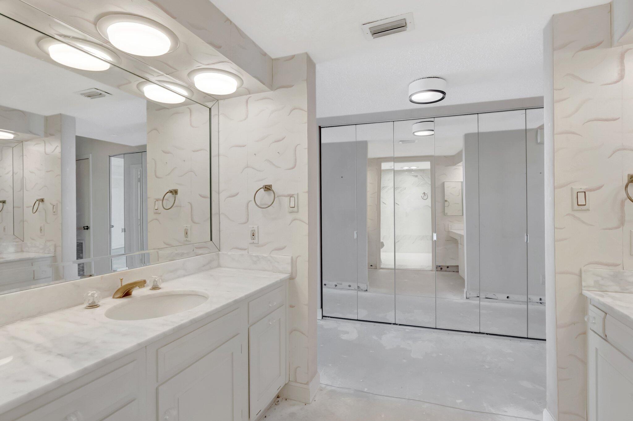 4545 N Ocean Boulevard 10c