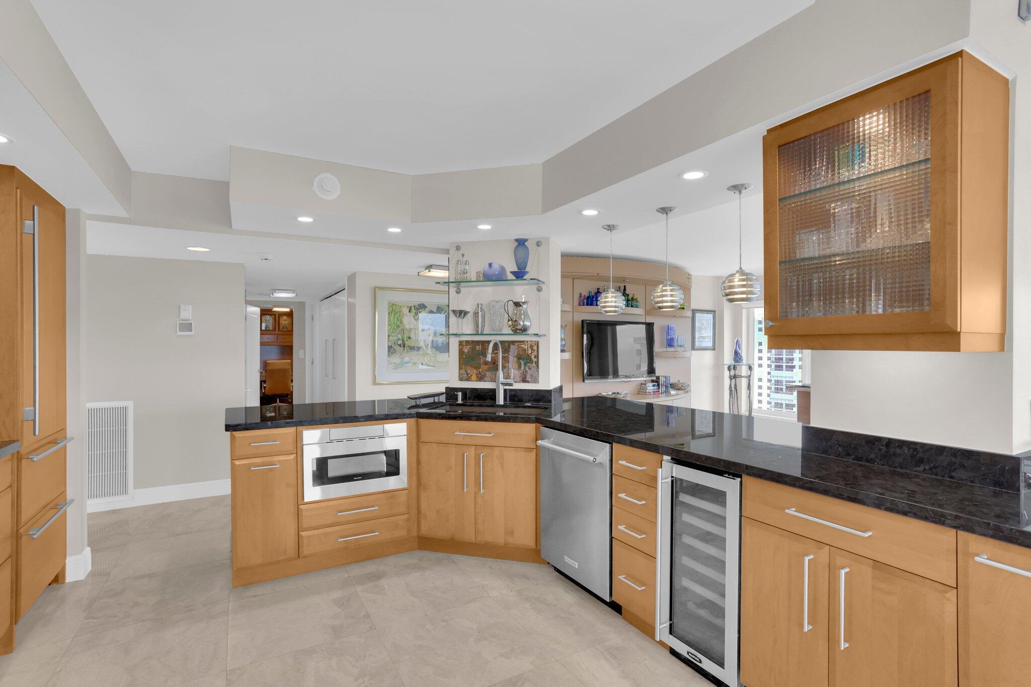 2066 N Ocean Boulevard 14nw