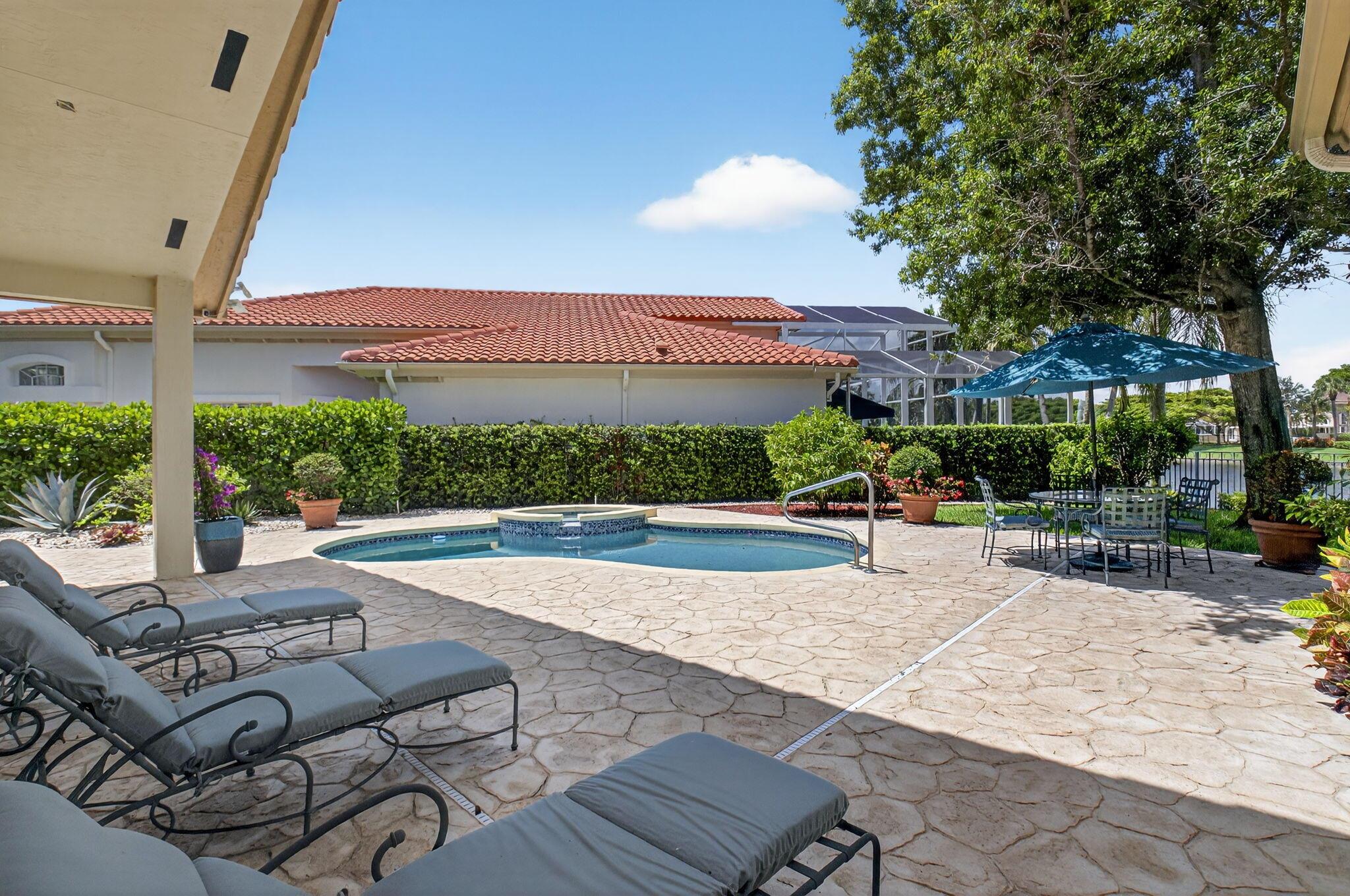 2373 NW 25th Way