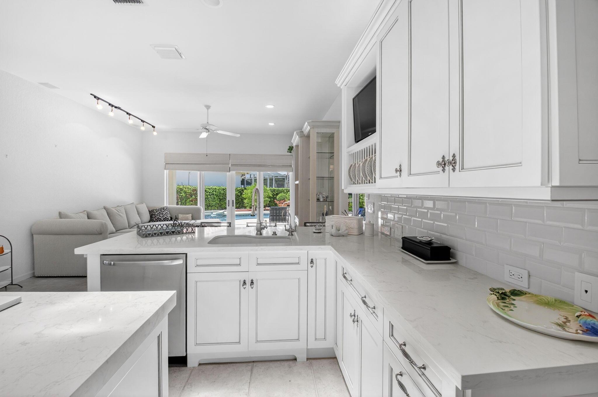 2373 NW 25th Way