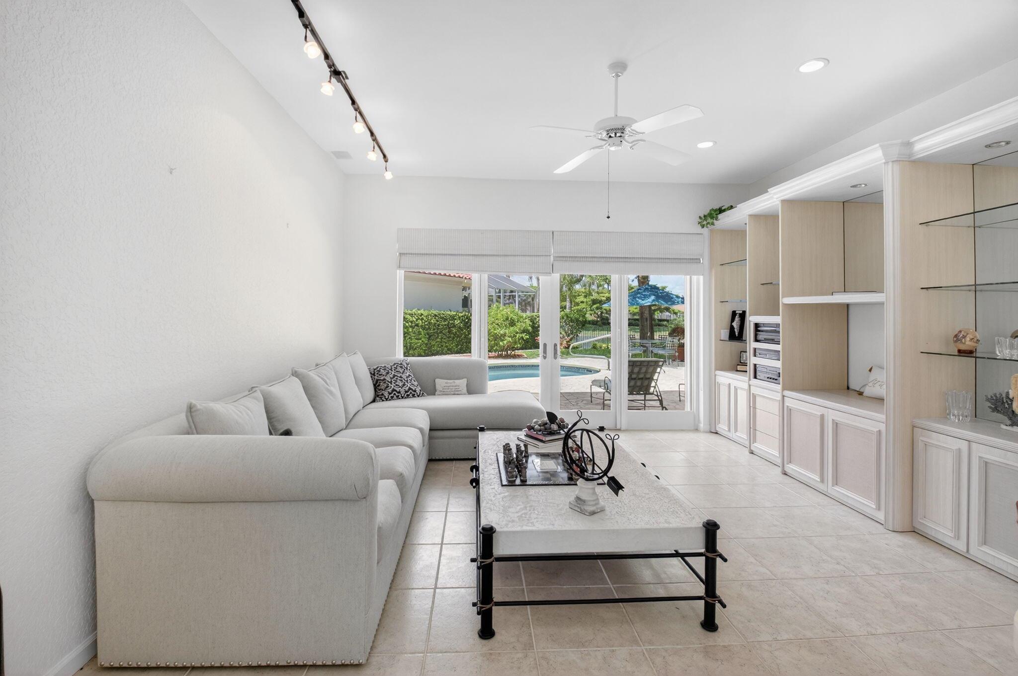 2373 NW 25th Way
