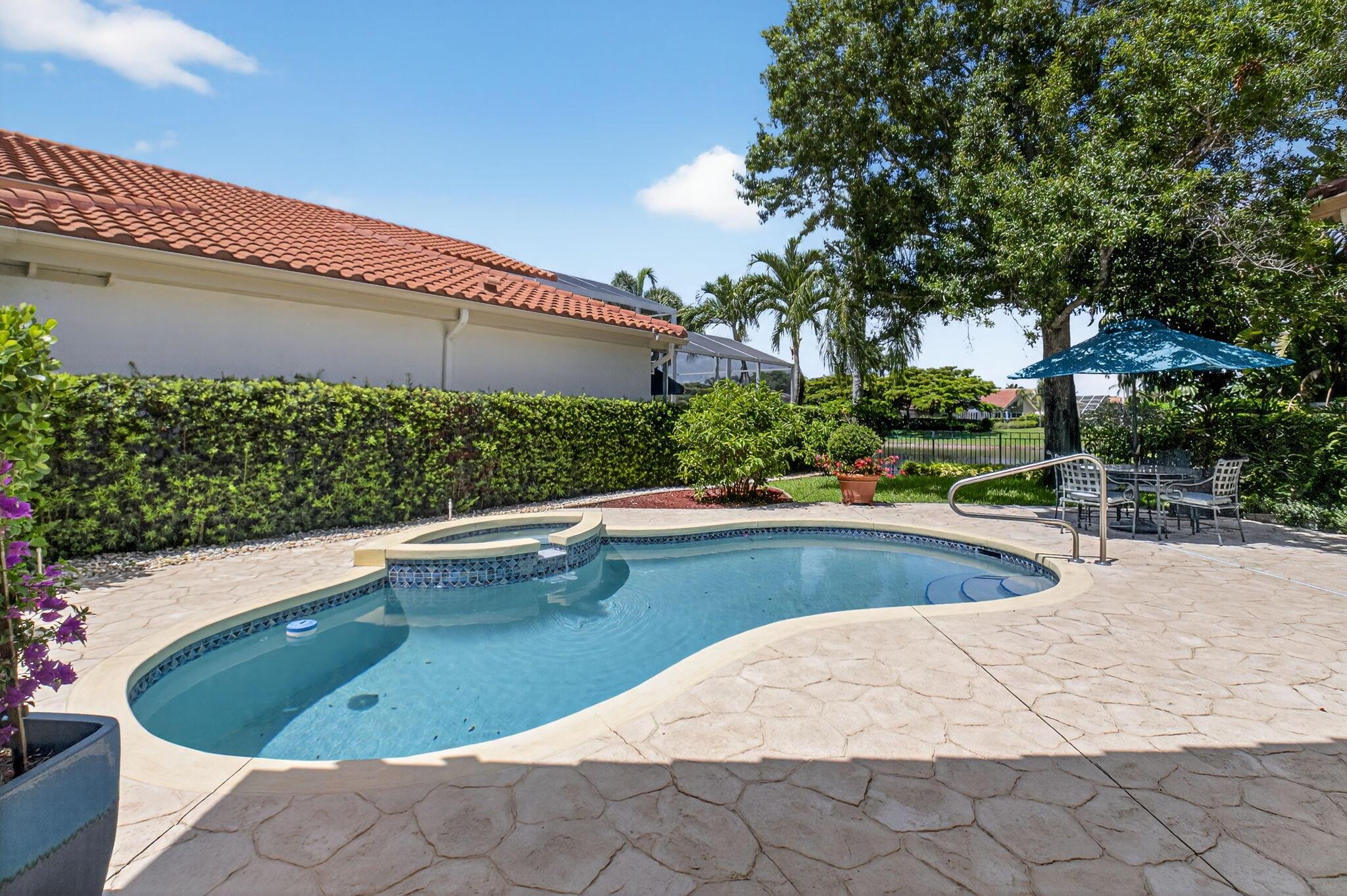2373 NW 25th Way