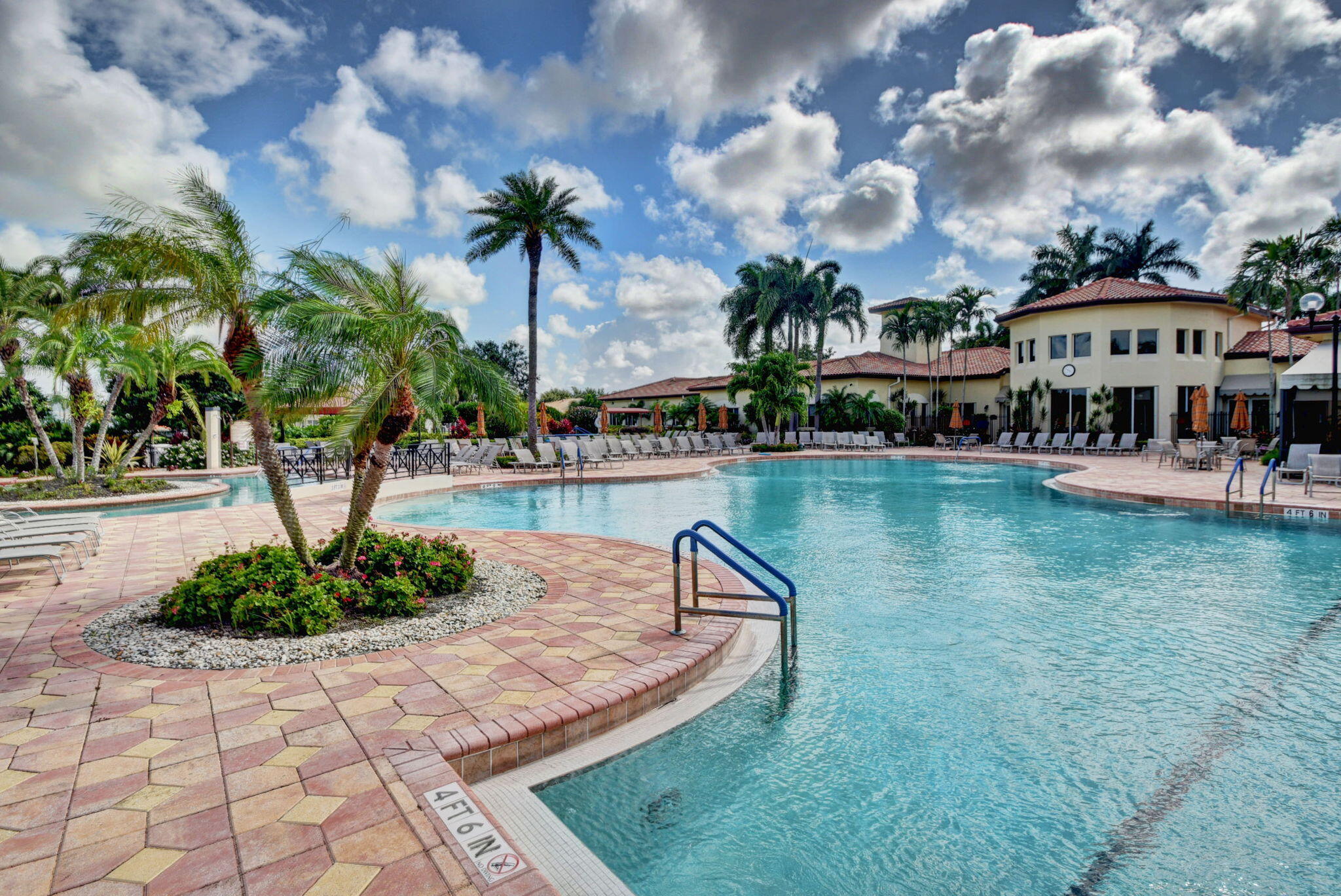 13202 Alhambra Lake Circle