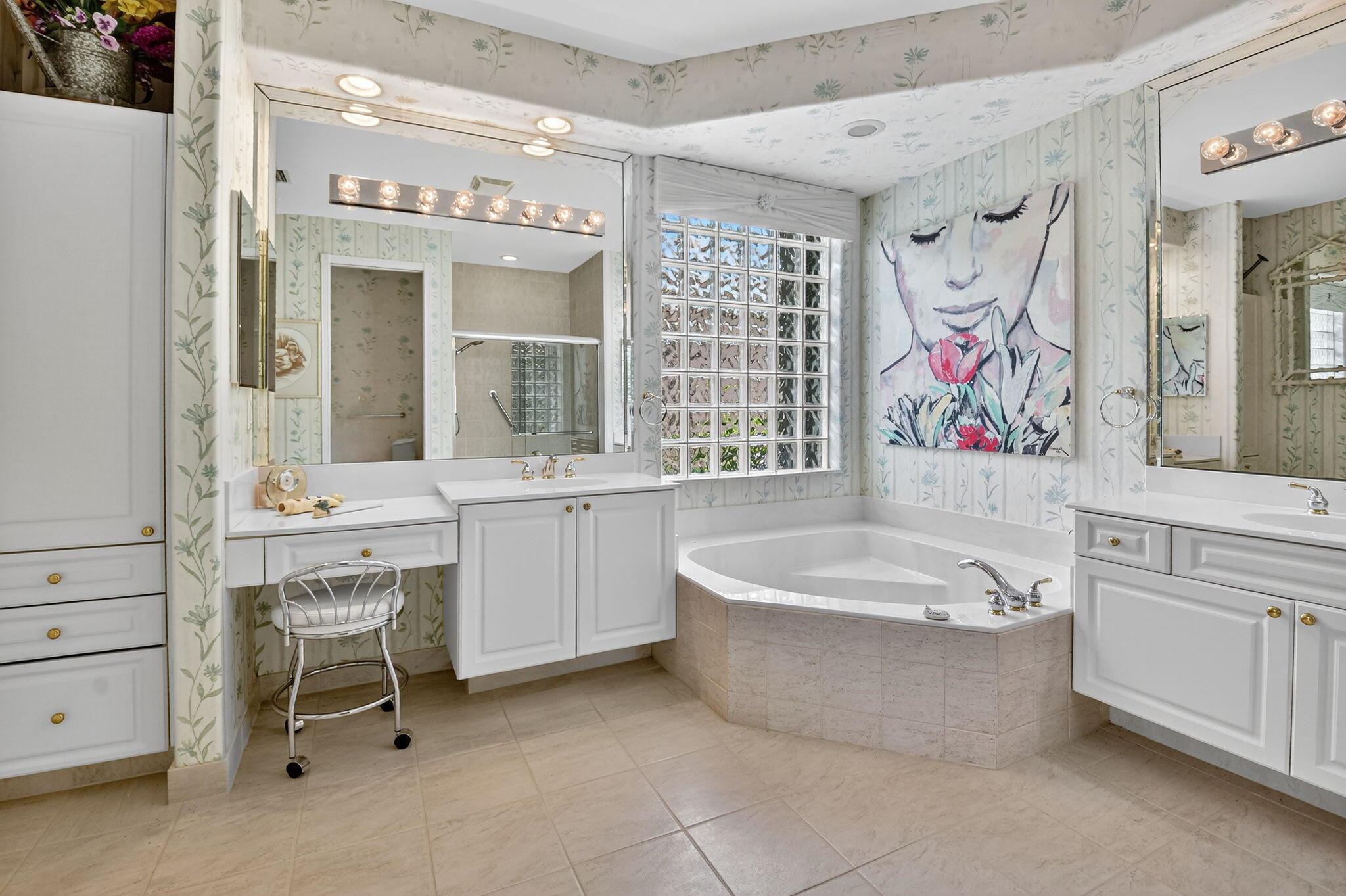 13202 Alhambra Lake Circle