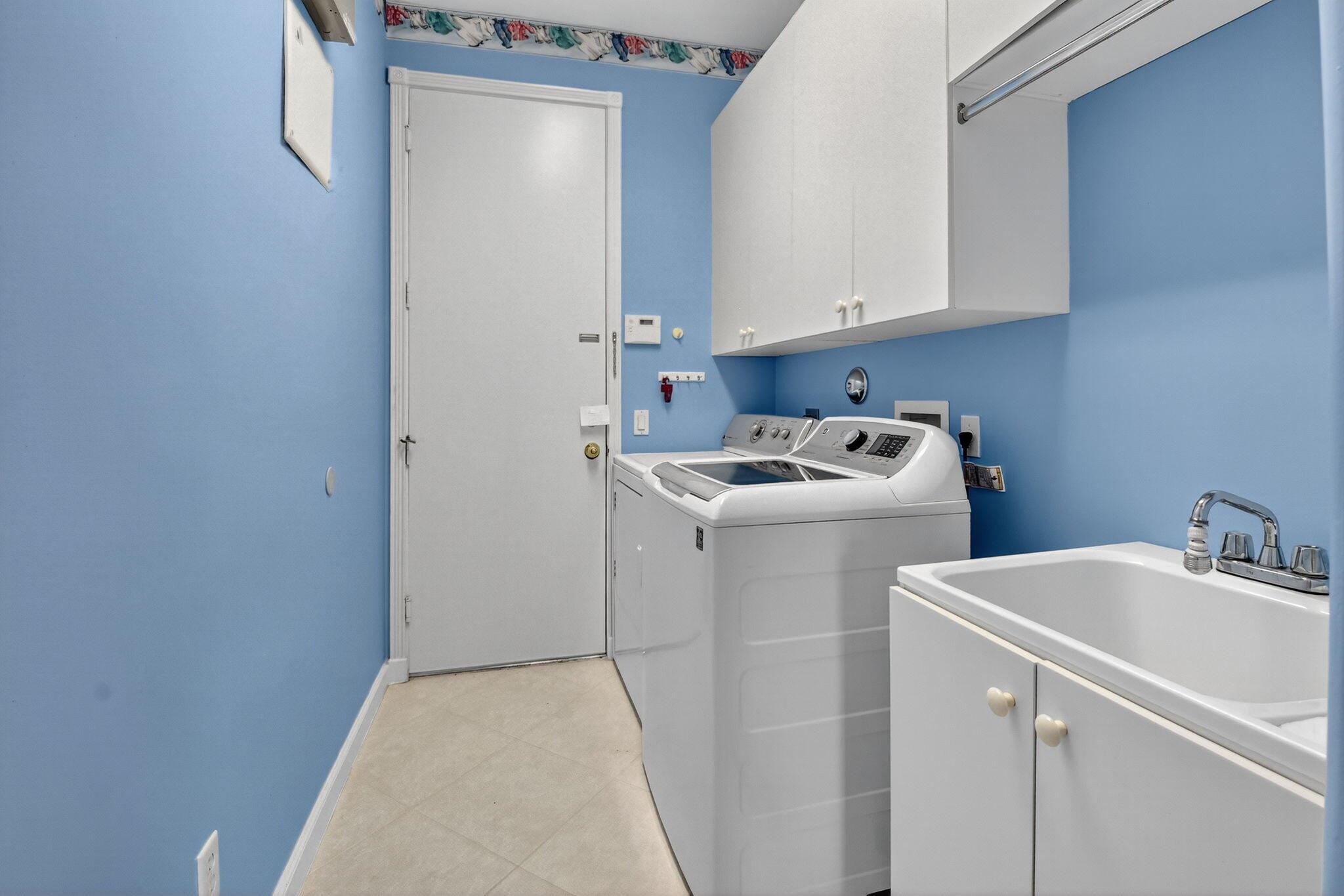 13202 Alhambra Lake Circle