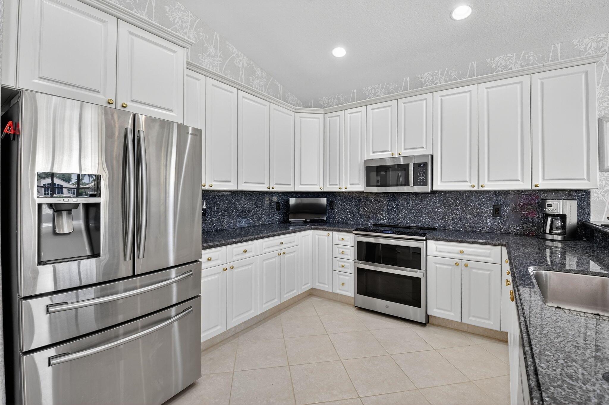 13202 Alhambra Lake Circle