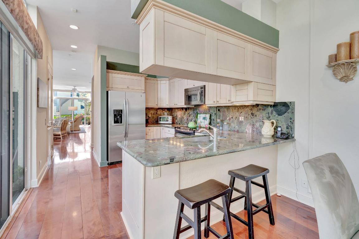 2115 S Ocean Boulevard 14