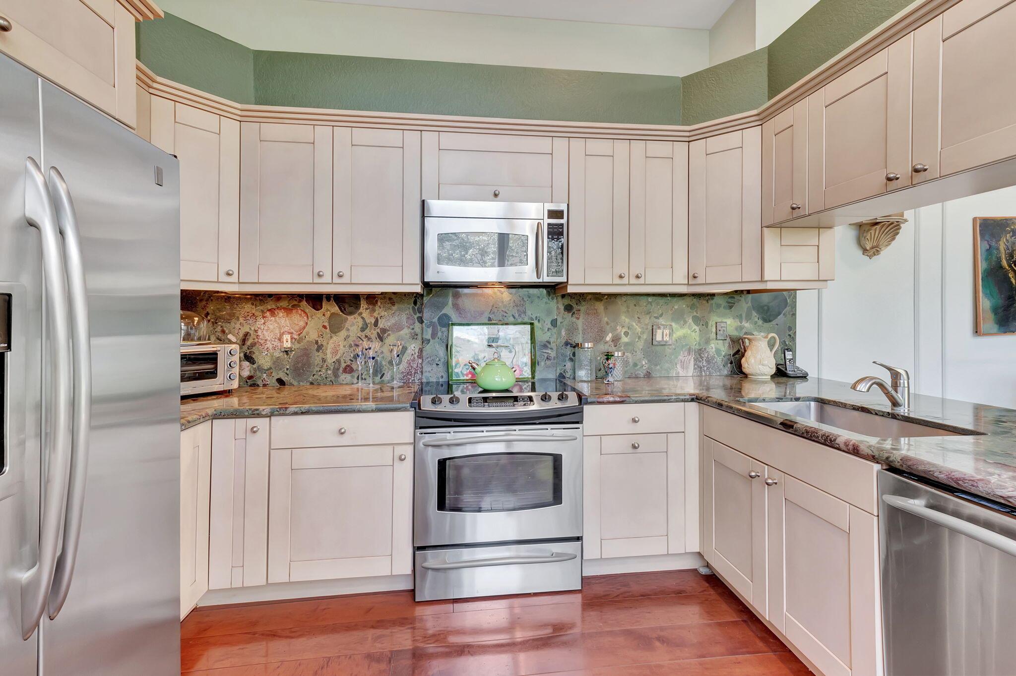 2115 S Ocean Boulevard 14