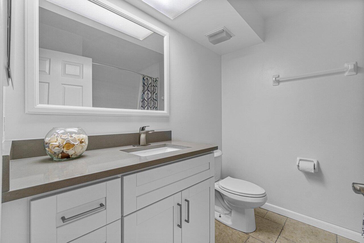 5540 Coach House Circle B