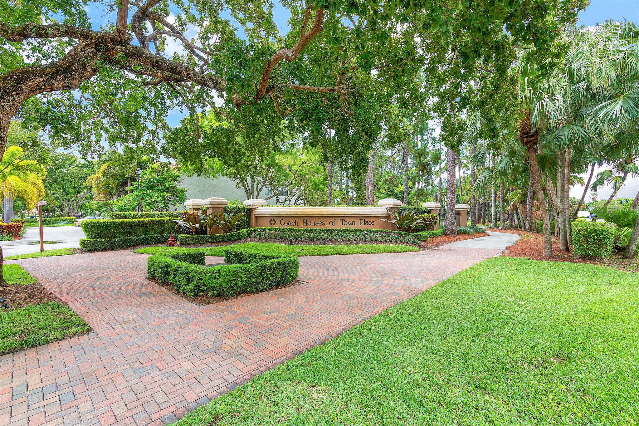 5540 Coach House Circle B