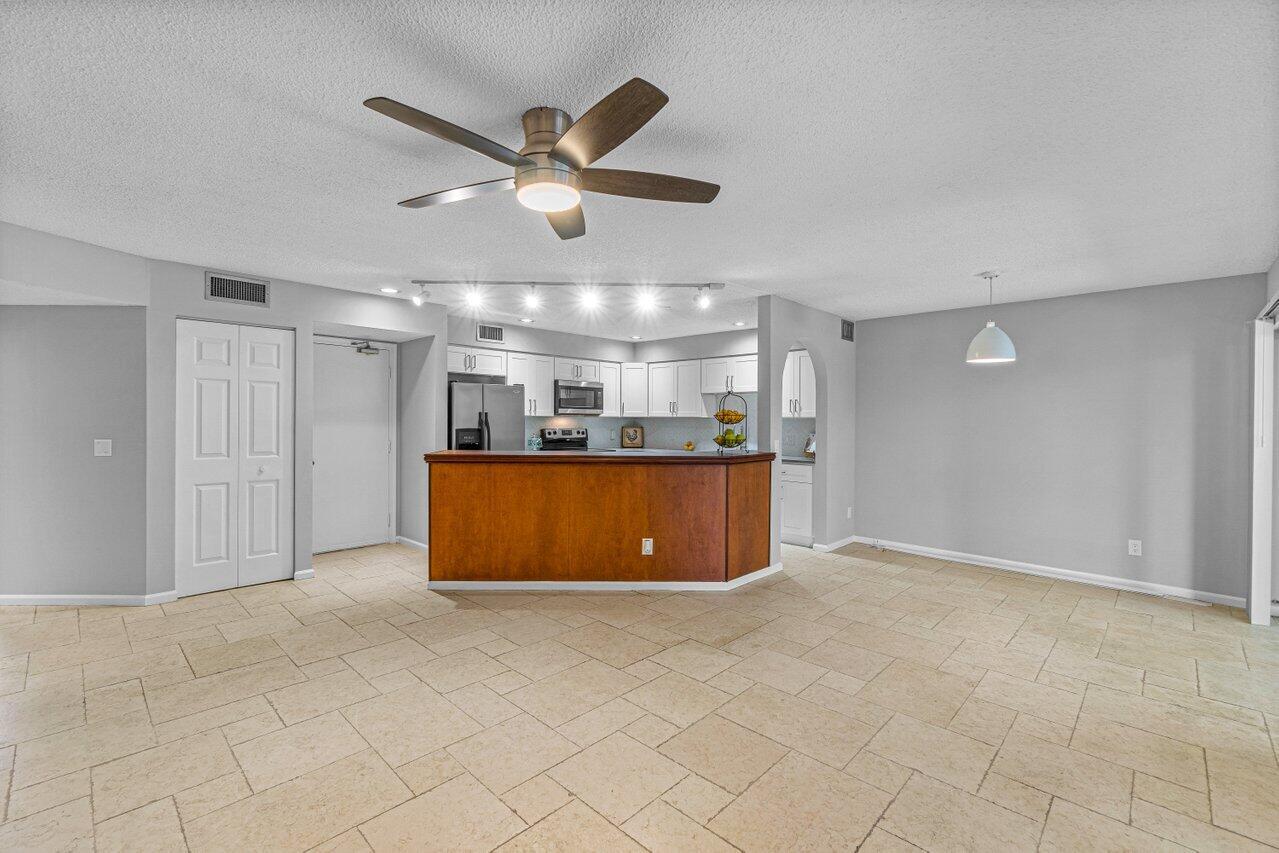 5540 Coach House Circle B