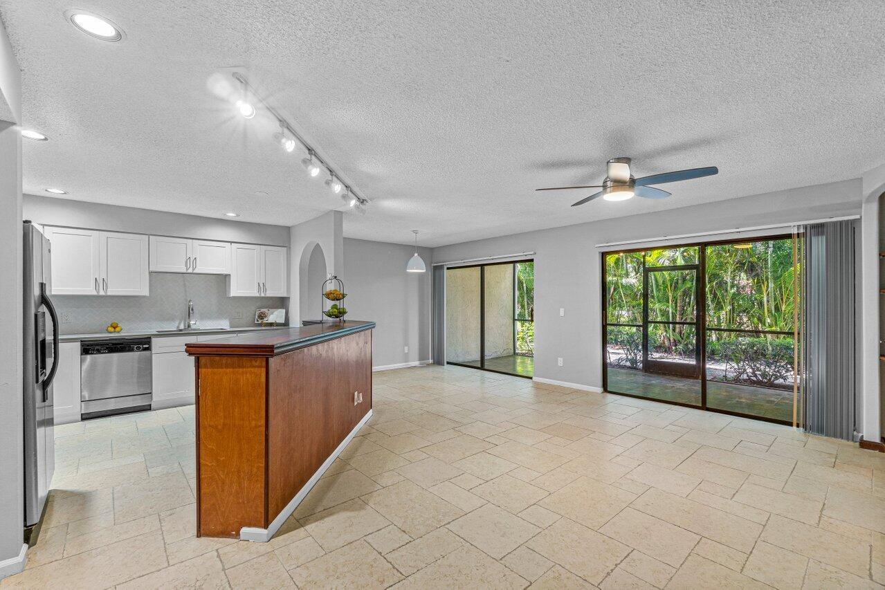 5540 Coach House Circle B