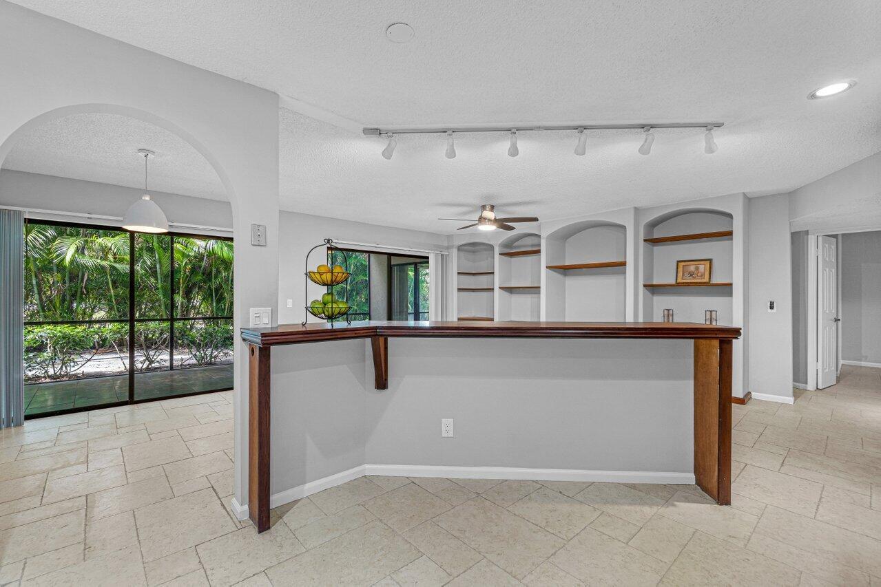 5540 Coach House Circle B