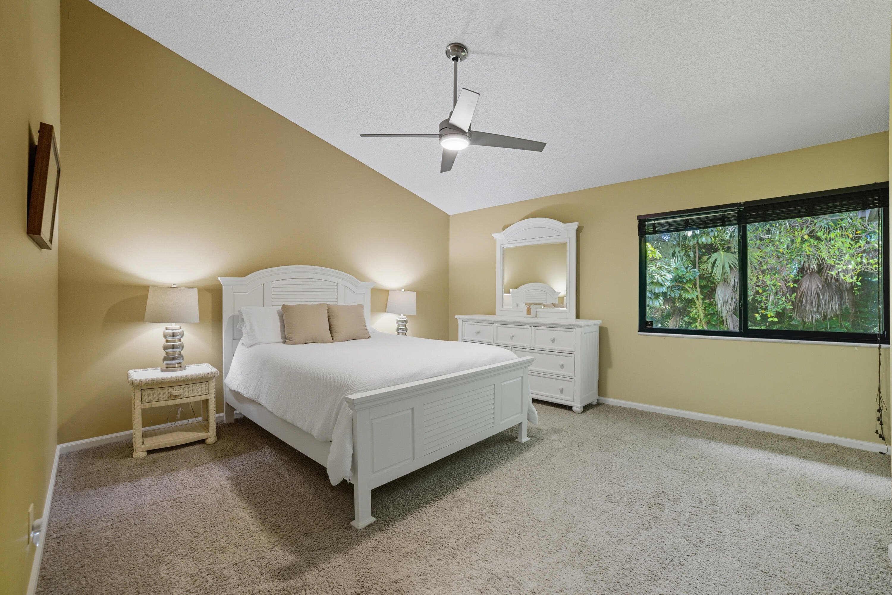 5600 Coach House Circle G