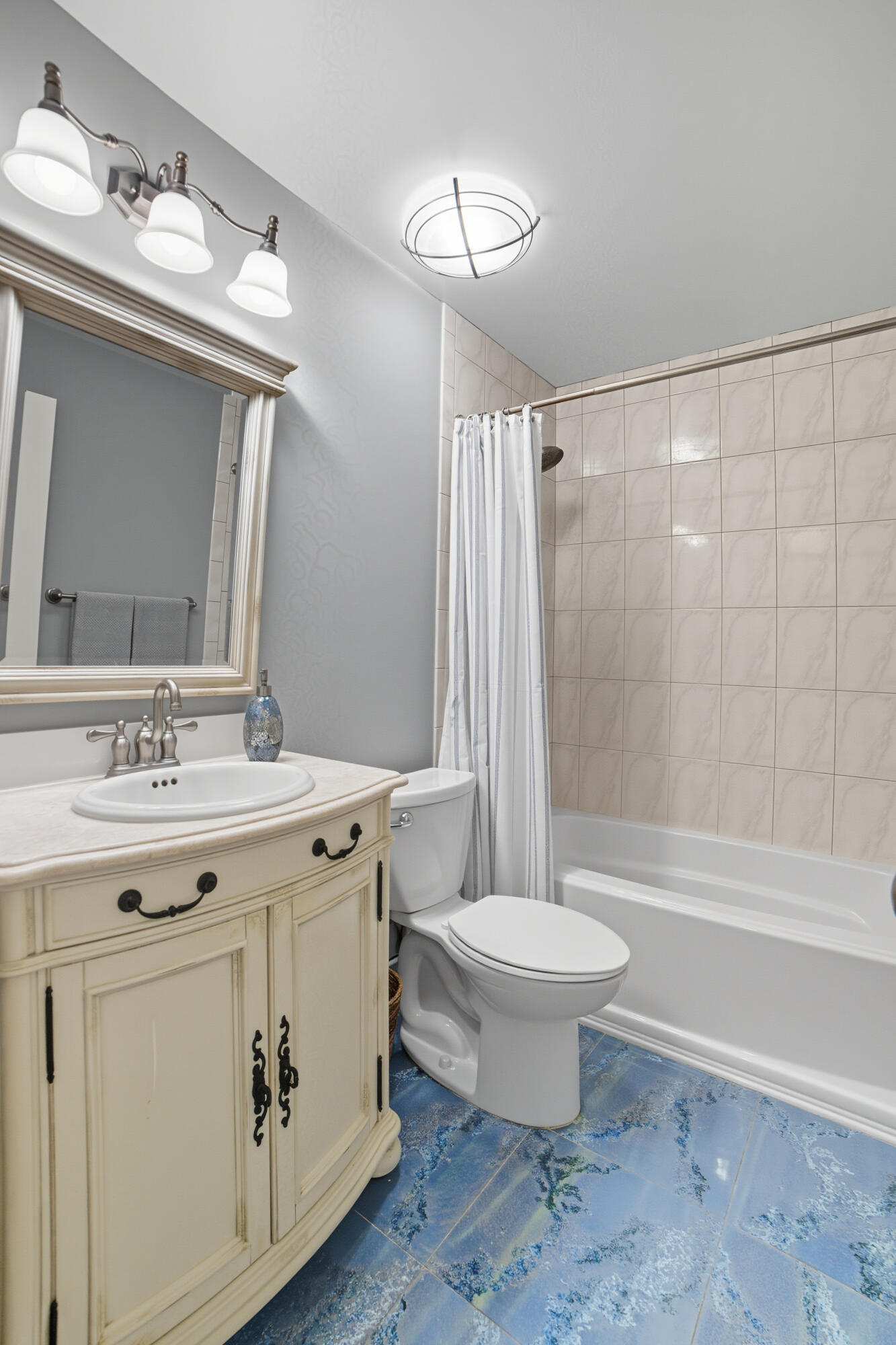 5600 Coach House Circle G